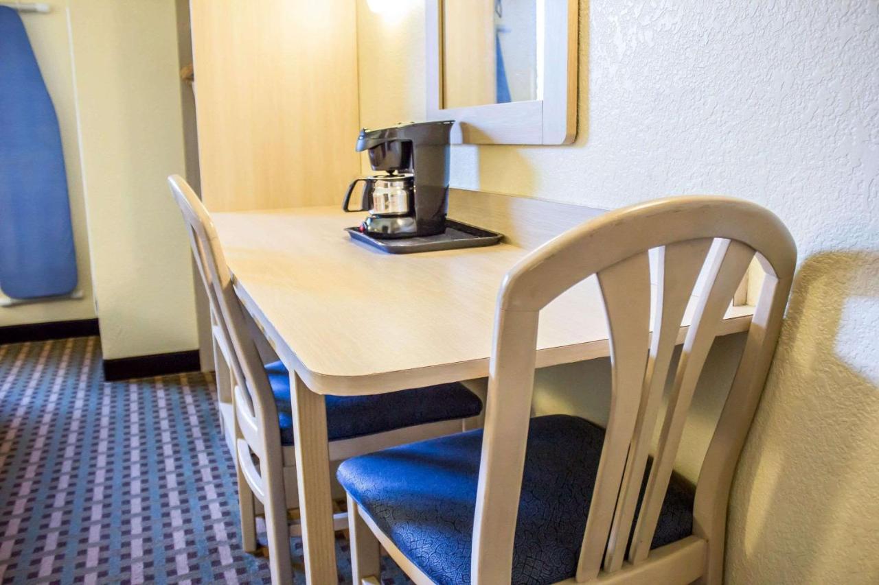 Econo Lodge