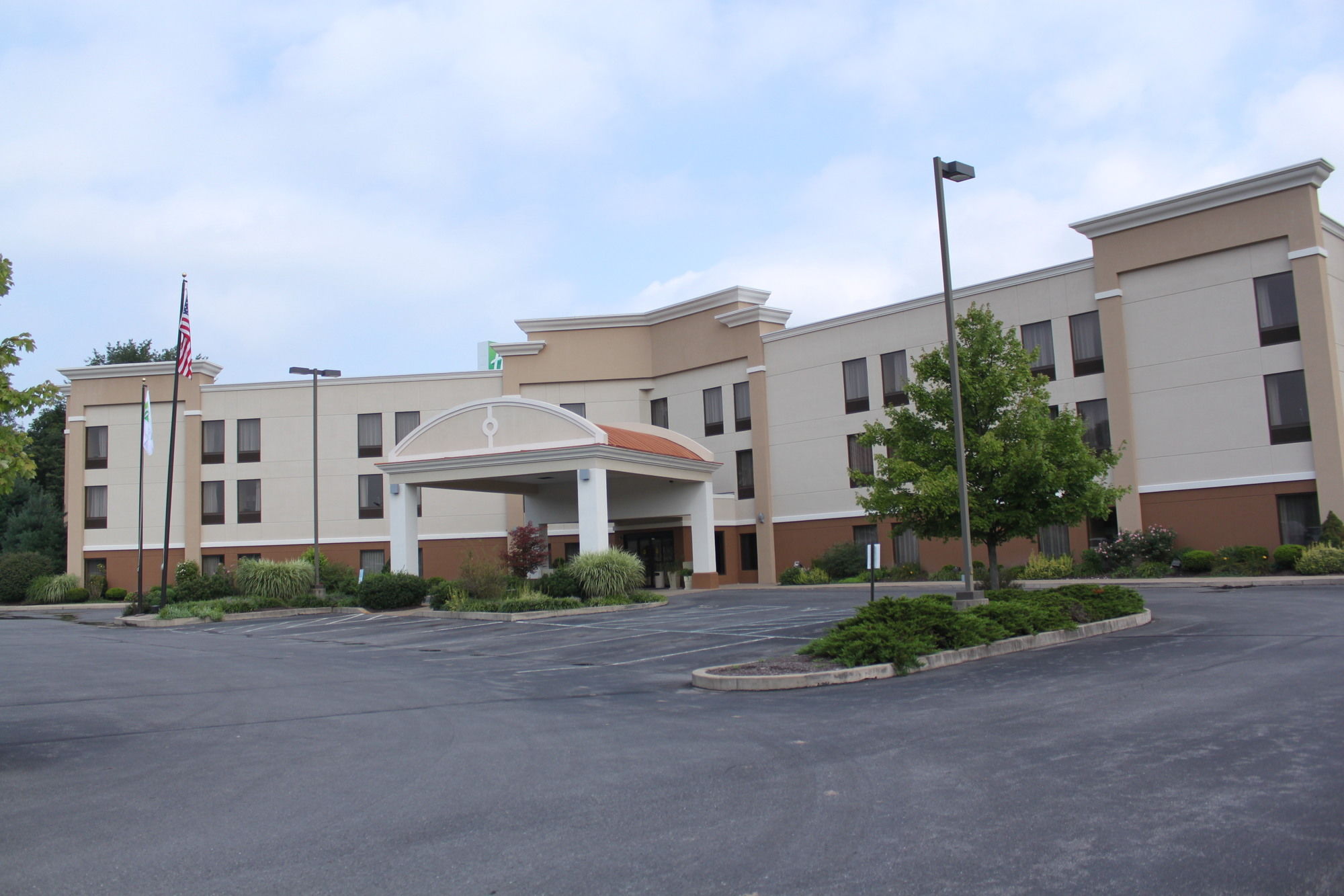 Holiday Inn Express Lewisburg/New Columbia