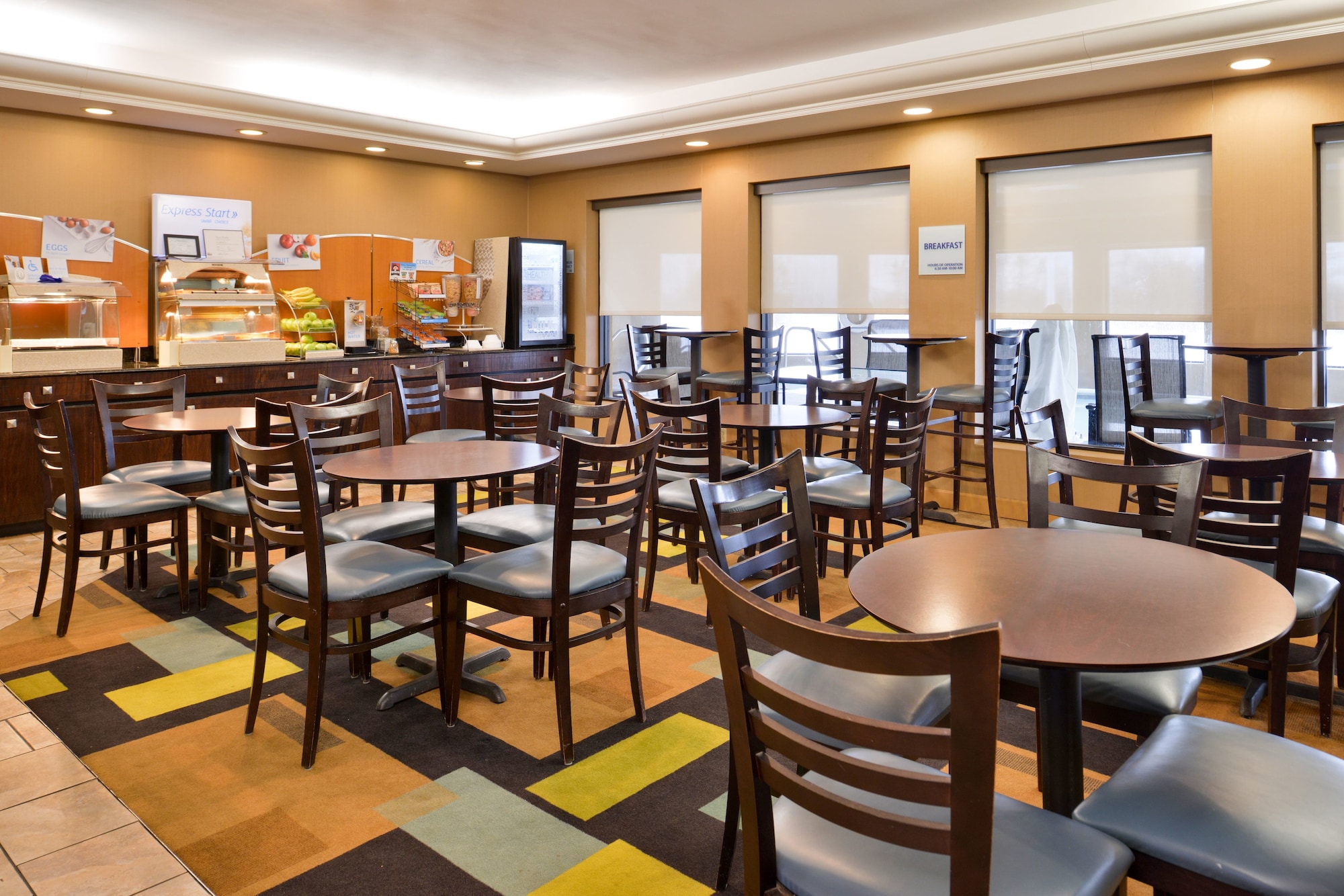Holiday Inn Express Lewisburg/New Columbia