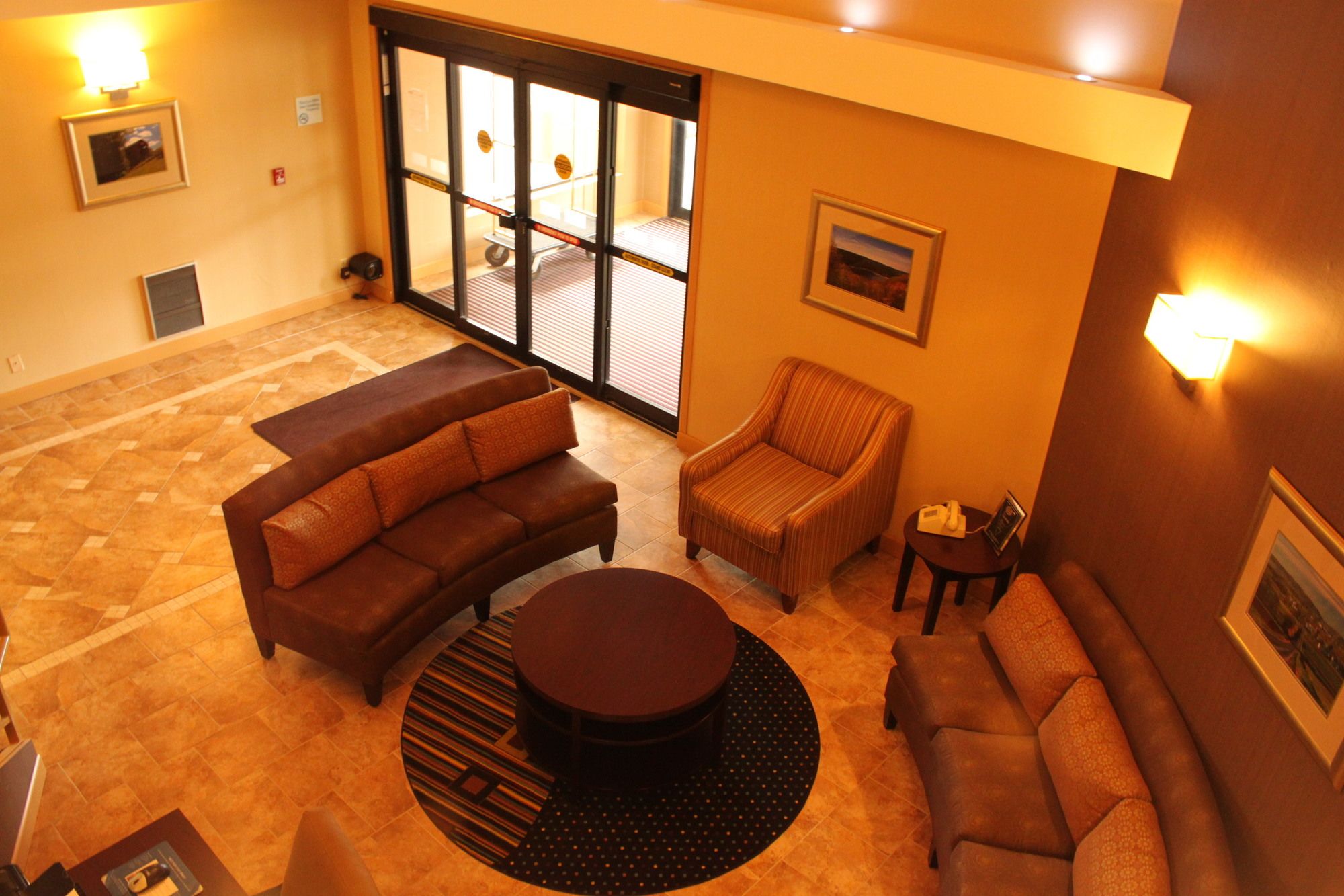 Holiday Inn Express Lewisburg/New Columbia
