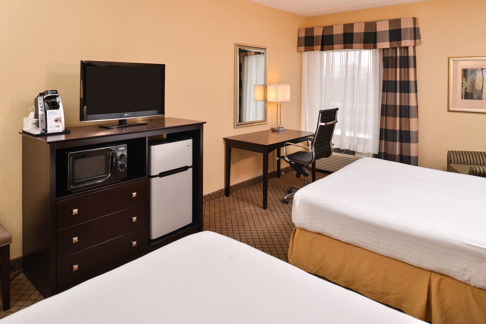 Holiday Inn Express Lewisburg/New Columbia