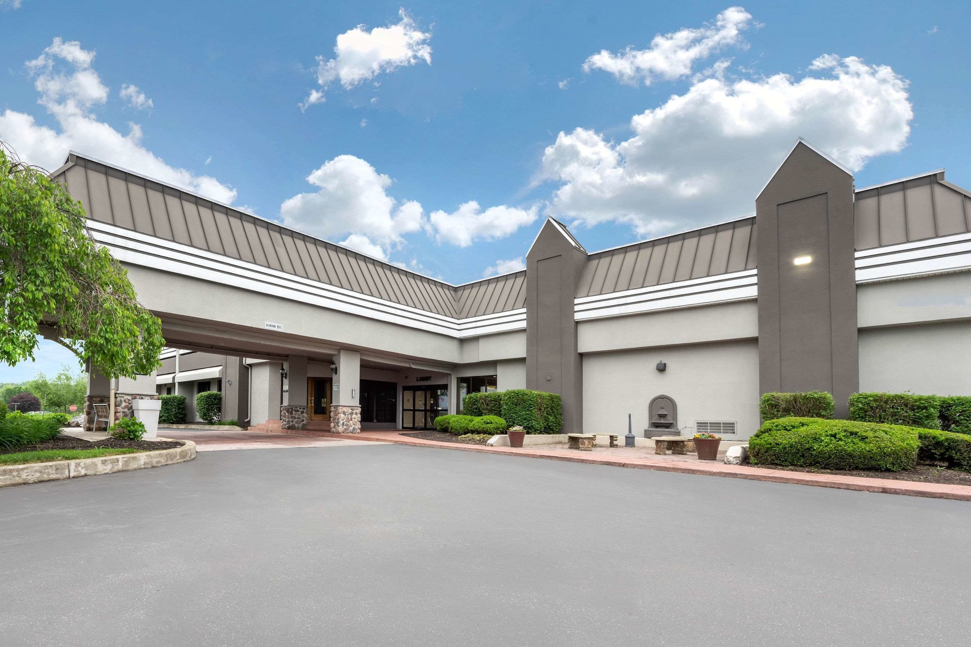 Clarion Hotel And Conference Center Harrisburg West