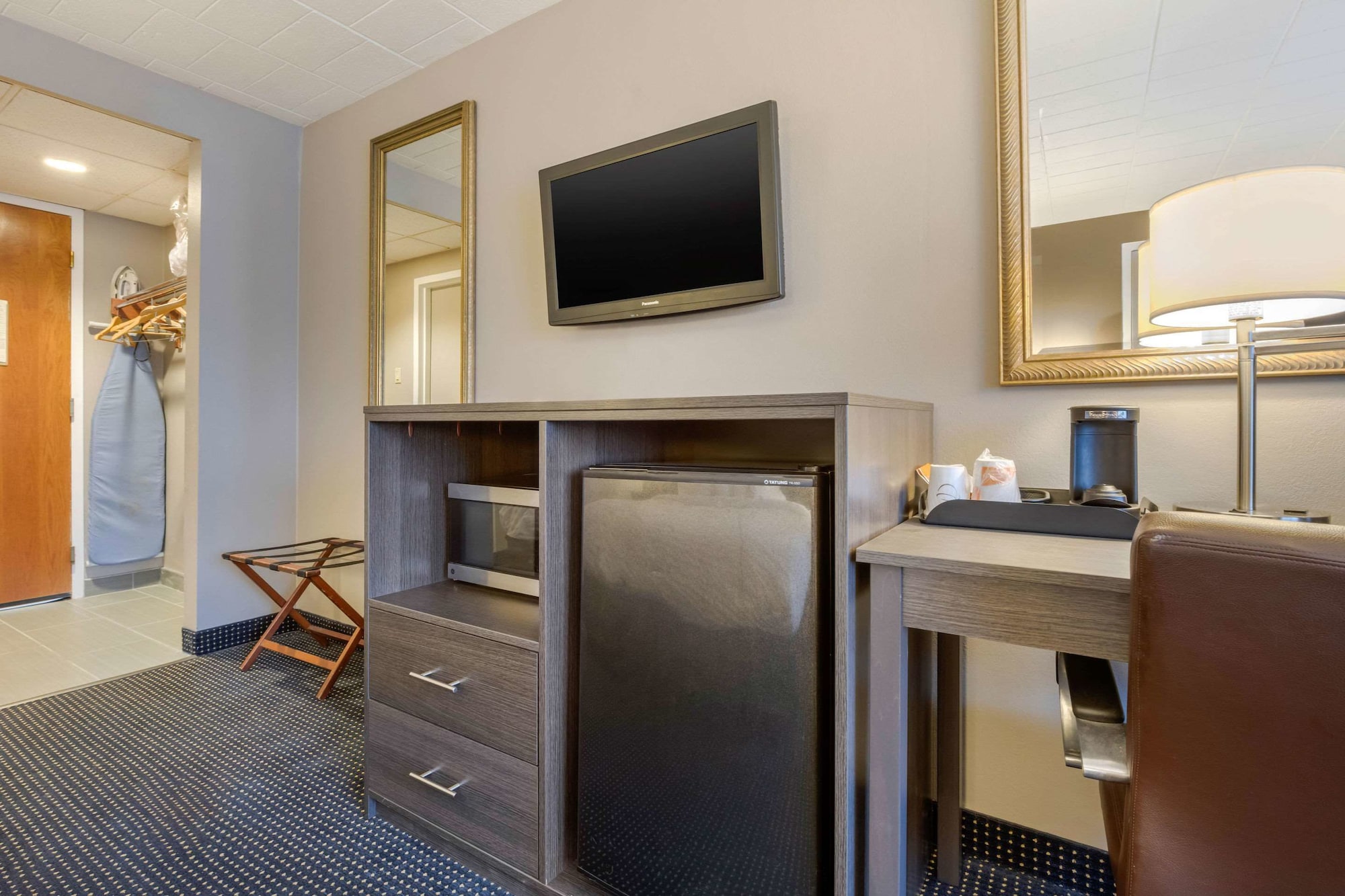 Clarion Hotel And Conference Center Harrisburg West