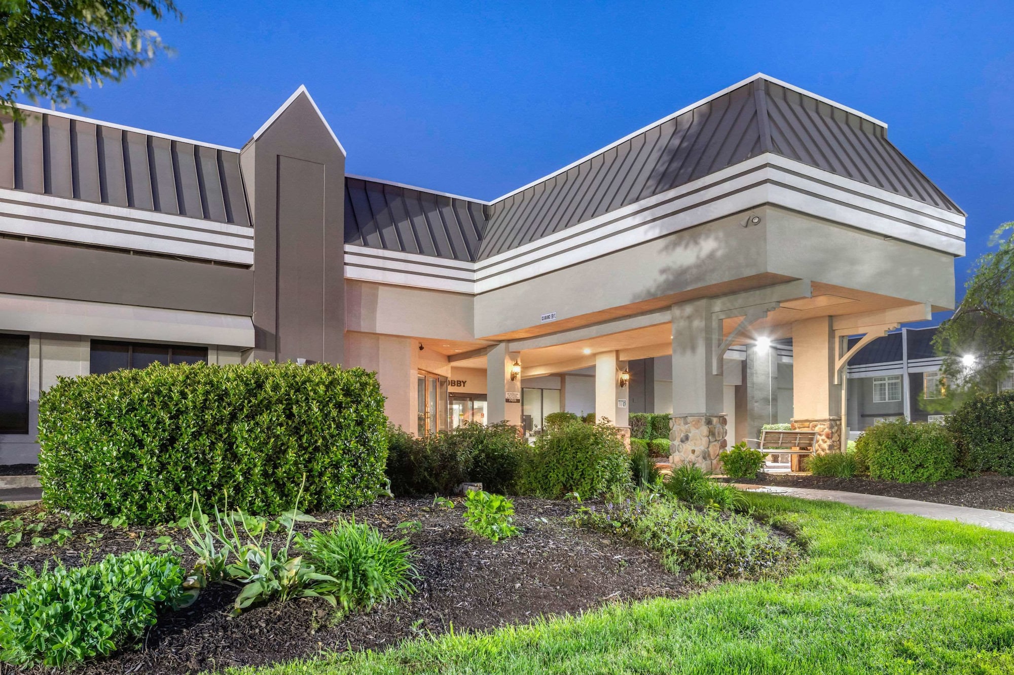 Clarion Hotel And Conference Center Harrisburg West