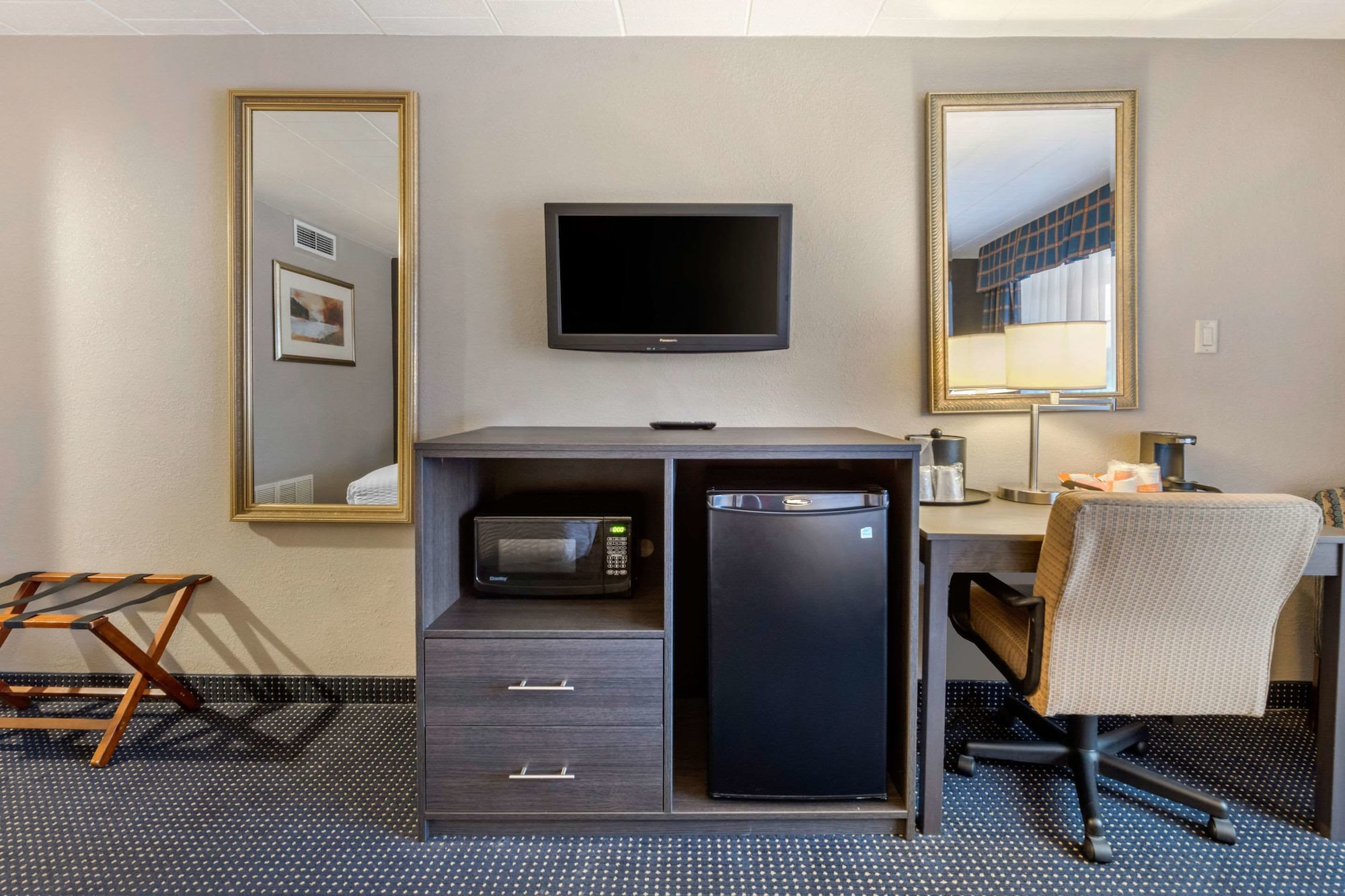 Clarion Hotel And Conference Center Harrisburg West