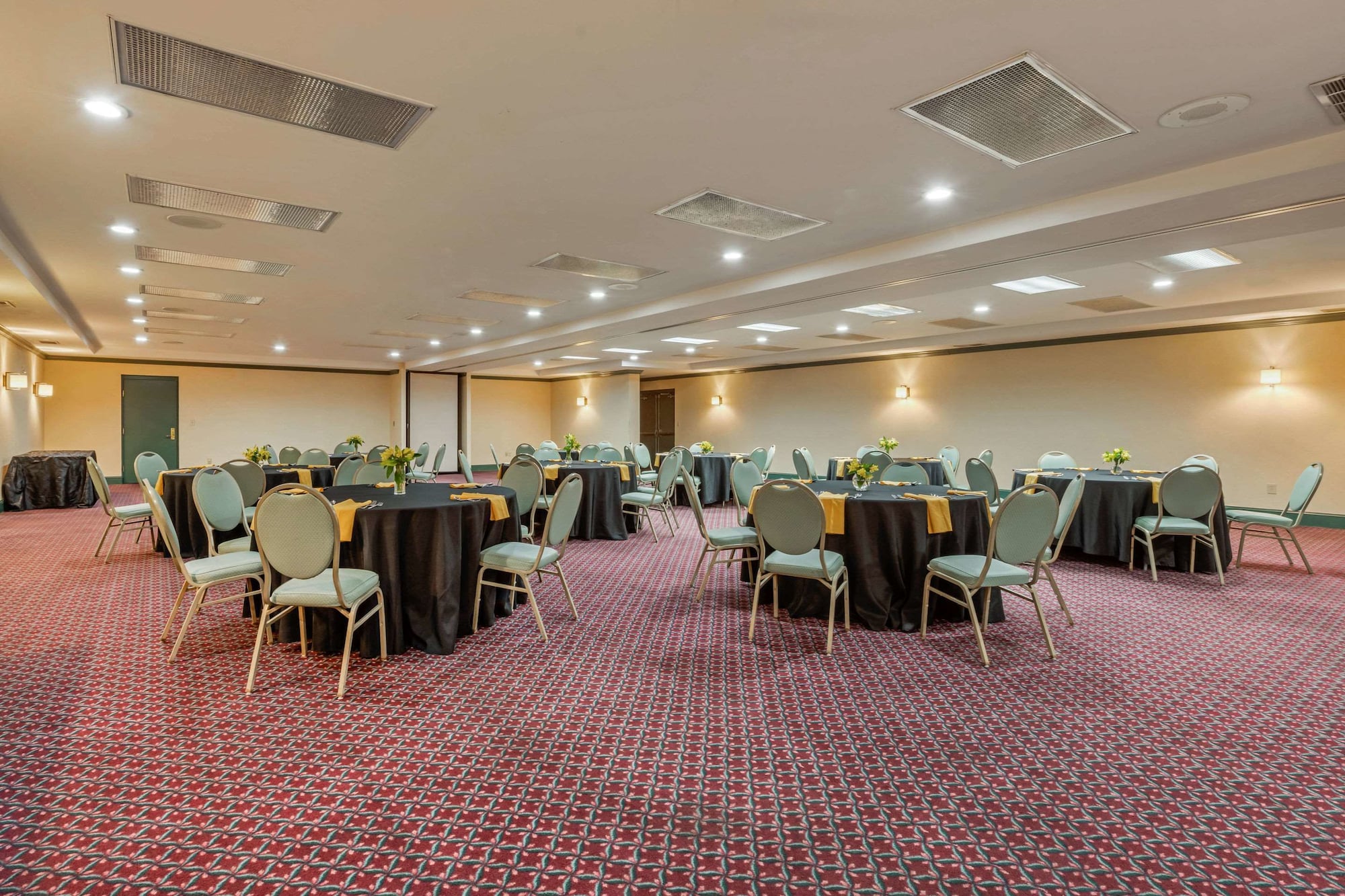 Clarion Hotel And Conference Center Harrisburg West