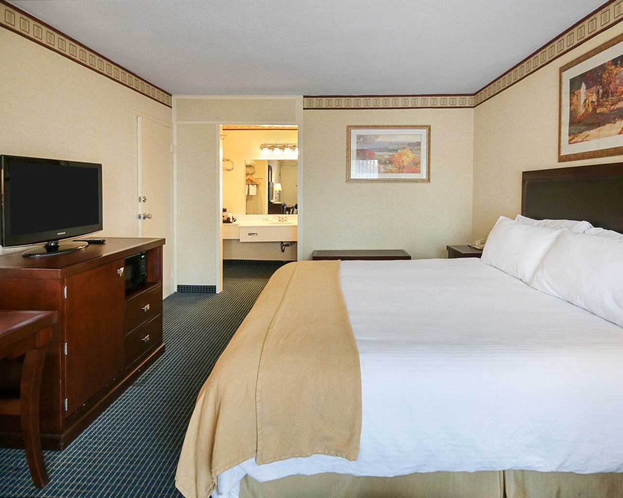 Clarion Inn & Suites New Hope-Lambertville