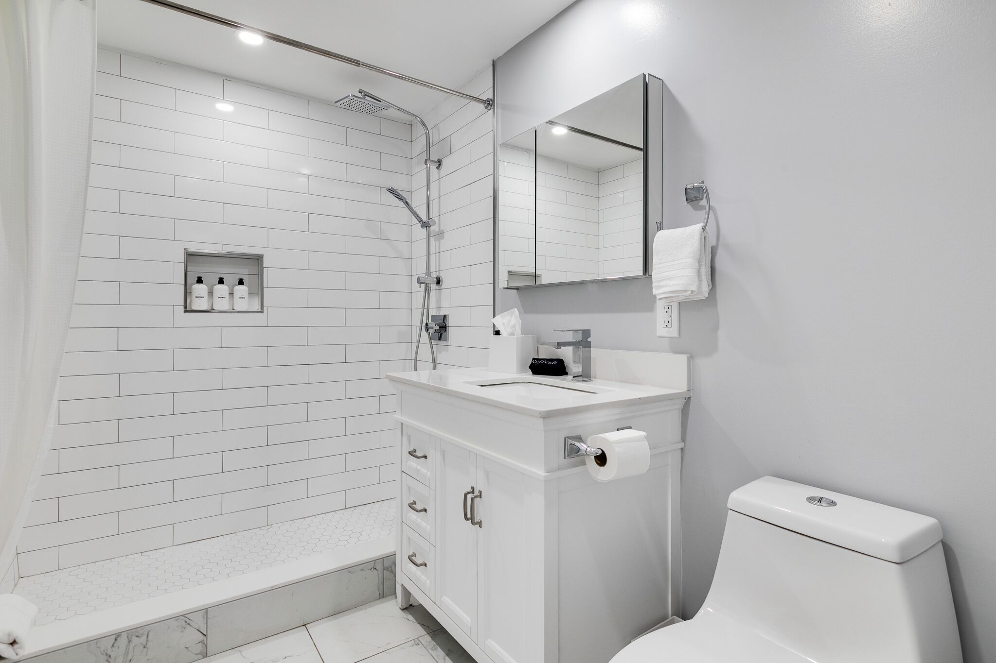 Mint House at The Ledger – Philadelphia