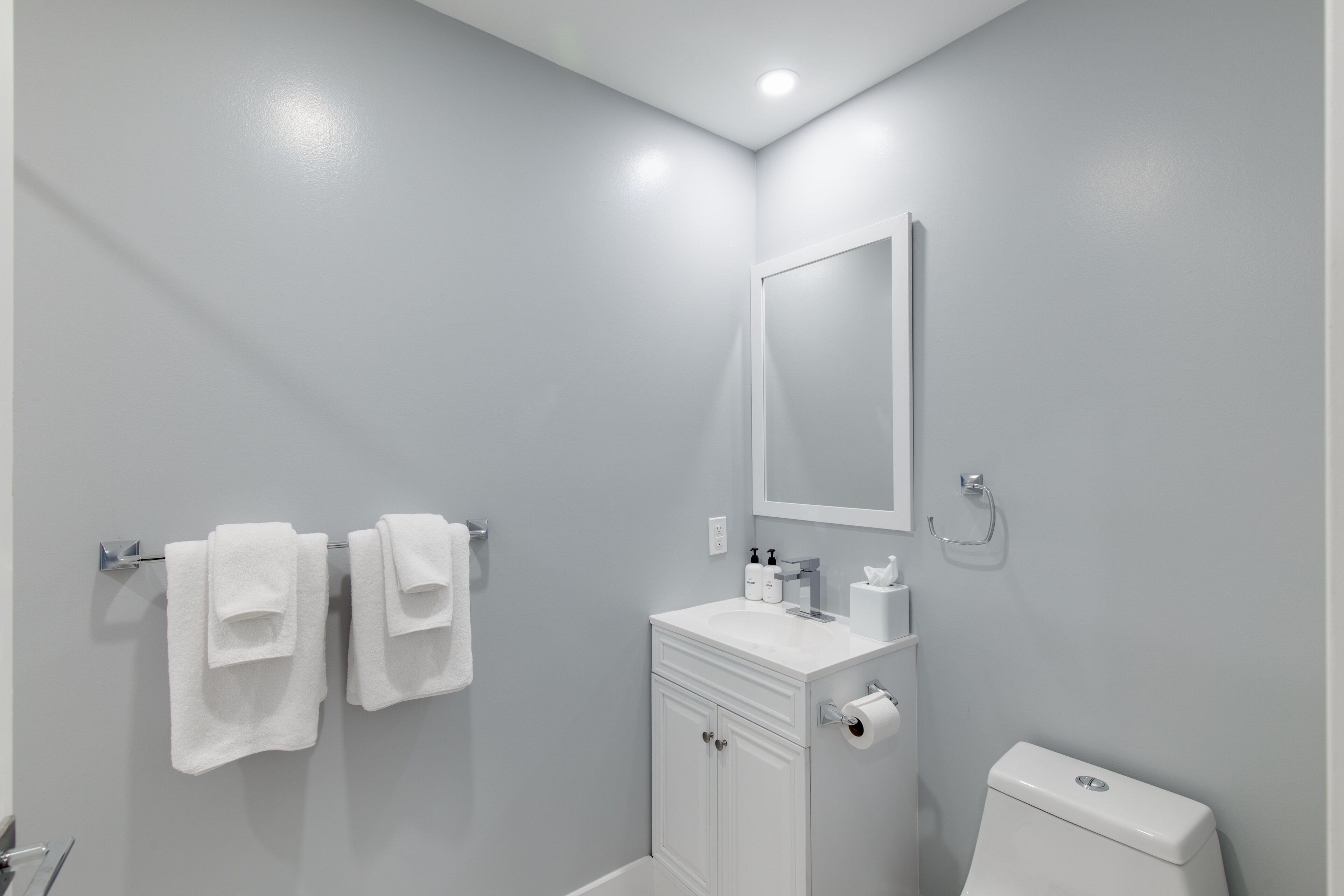 Mint House at The Ledger – Philadelphia