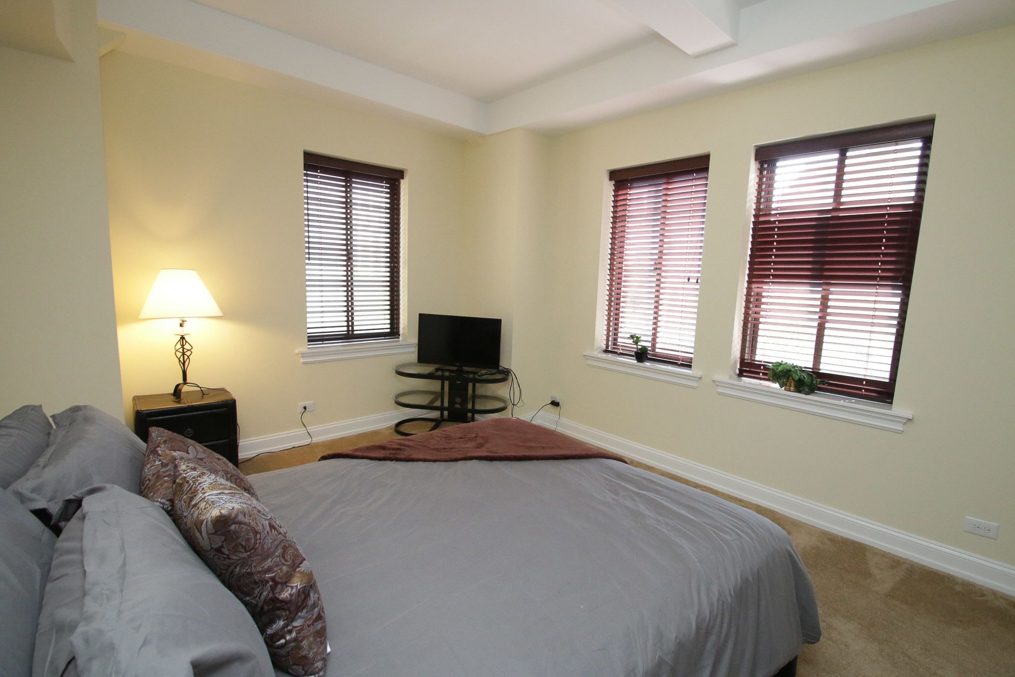 Renaissance Properties - 222 West Rittenhouse Square