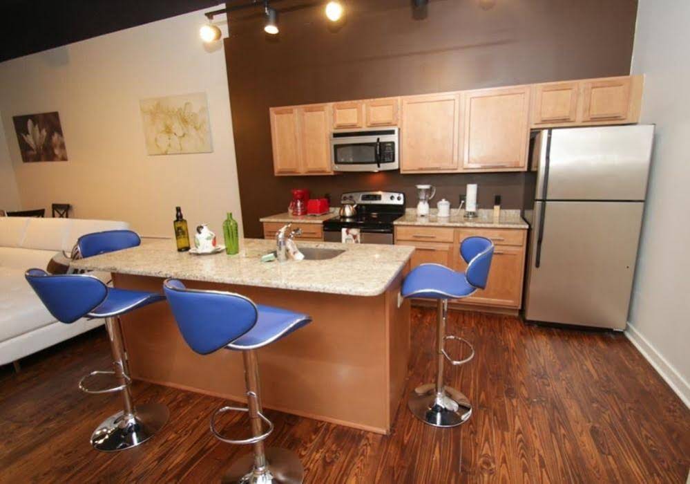 River West Condominiums