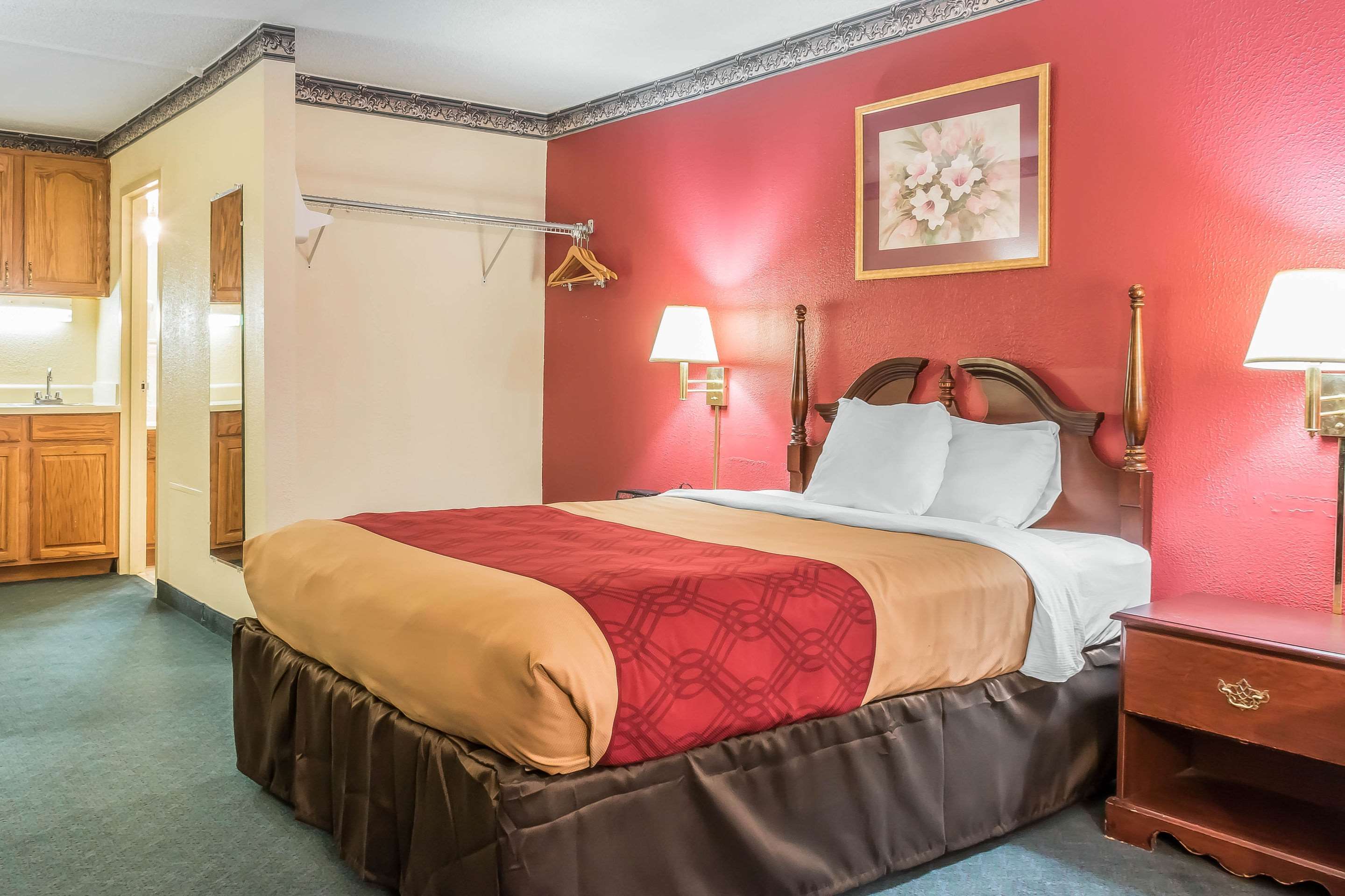 Econo Lodge Airport