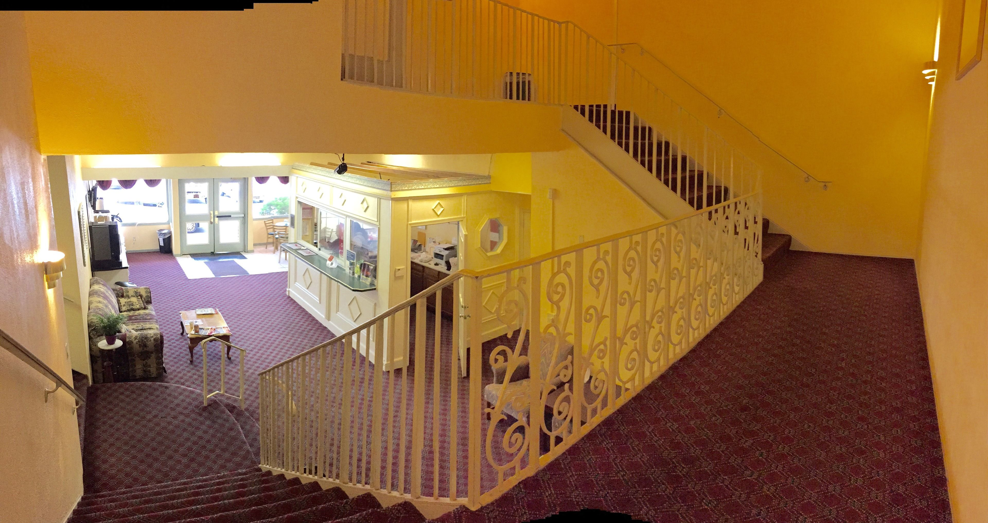 Econo Lodge Airport
