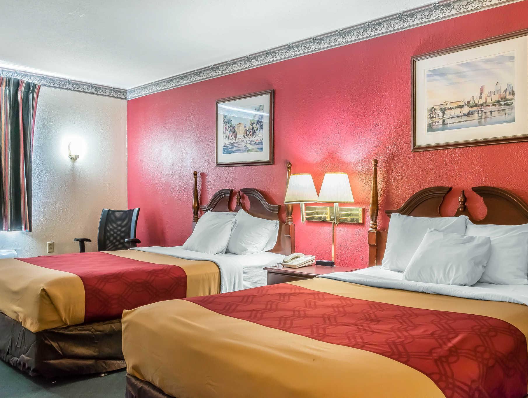 Econo Lodge Airport