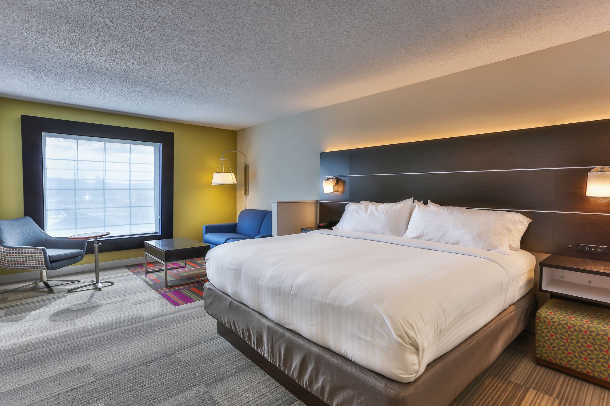 Holiday Inn Express & Suites Reading