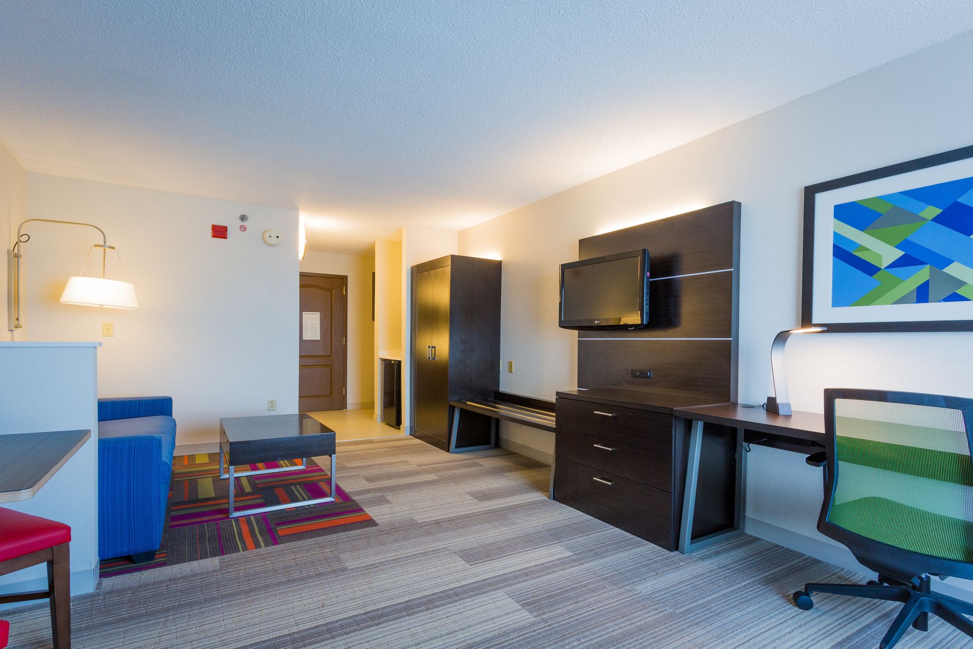 Holiday Inn Express & Suites Reading
