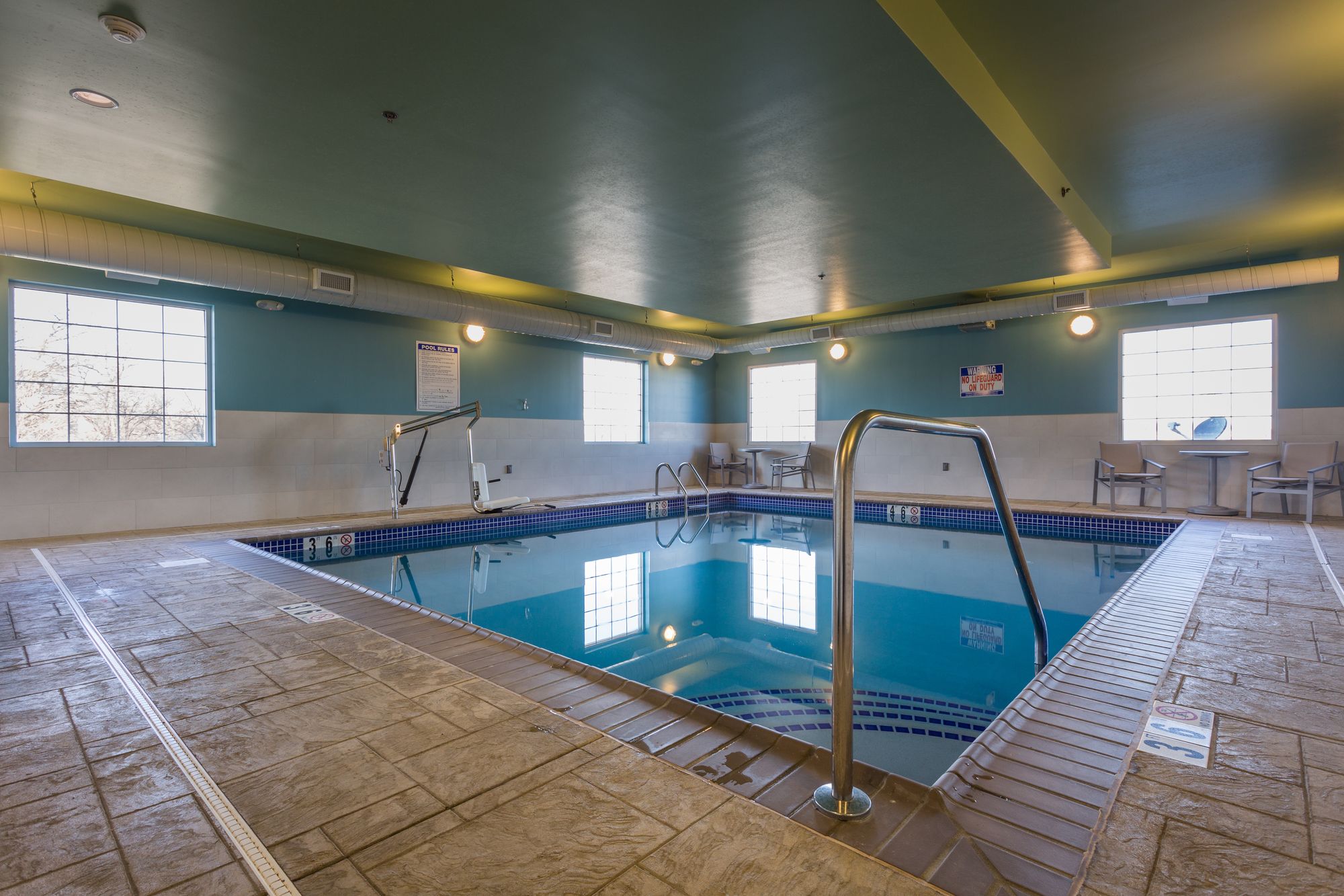 Holiday Inn Express & Suites Reading