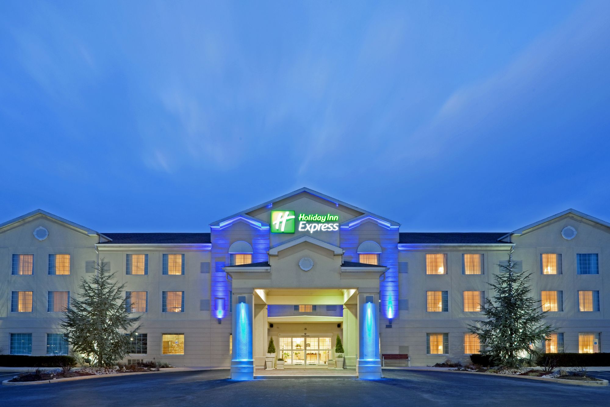 Holiday Inn Express & Suites Reading