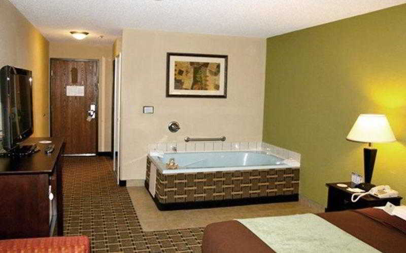 Best Western Plus Executive Inn