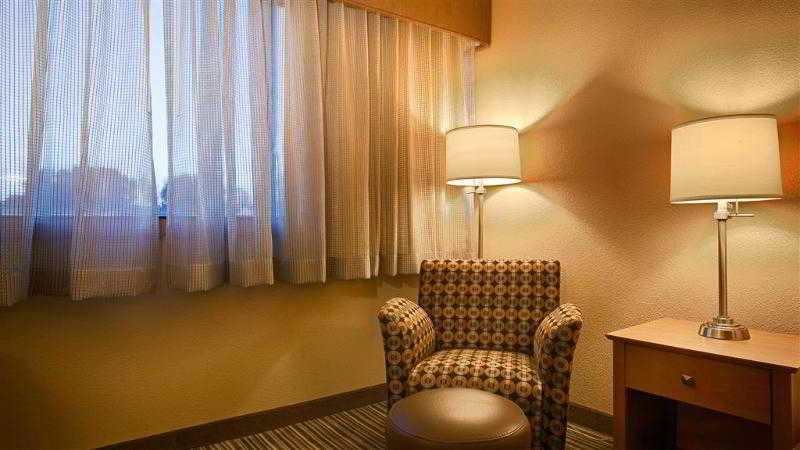 Best Western Plus Reading Inn & Suites