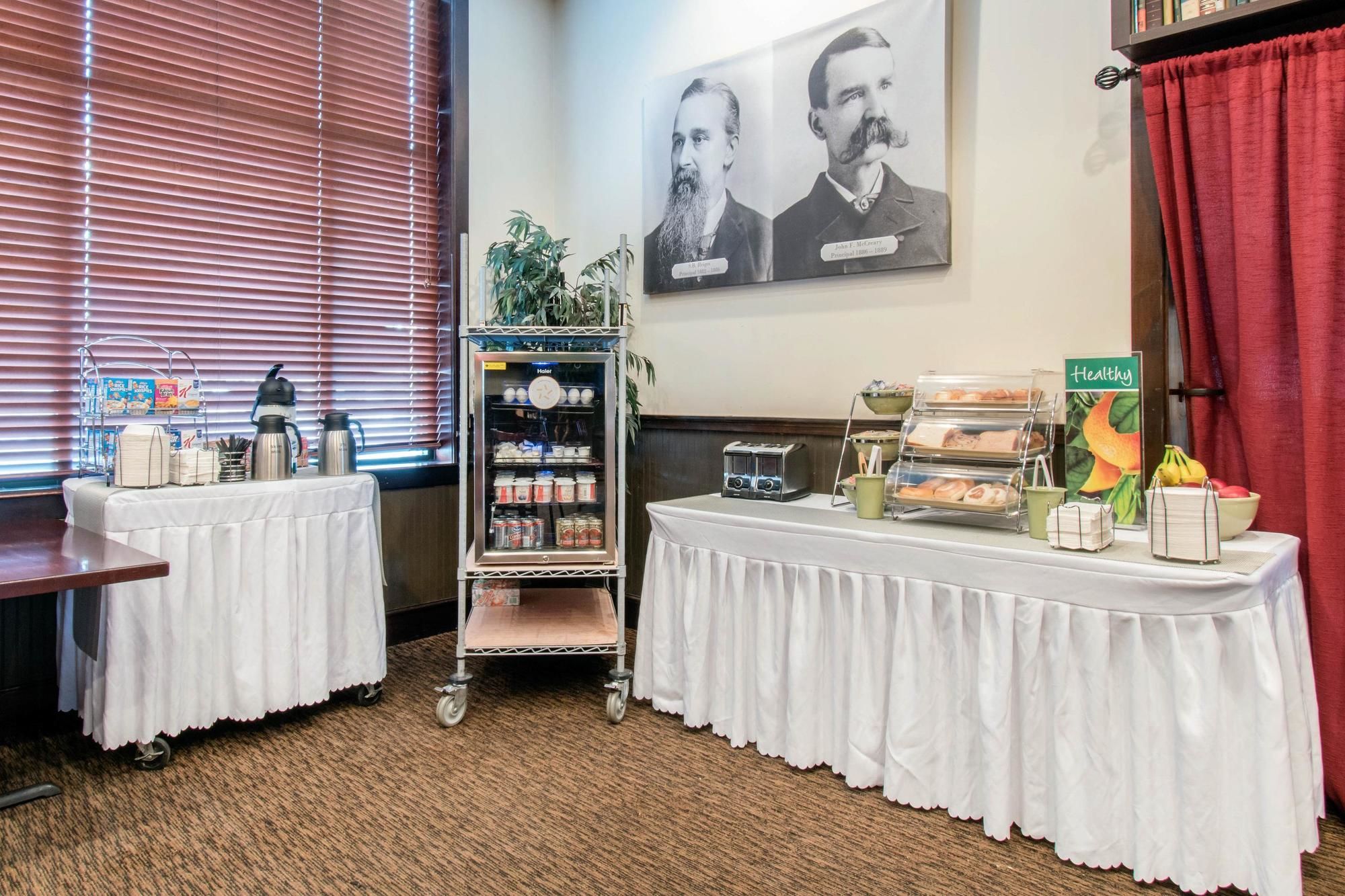 Clarion Hotel & Suites University-Shippensburg