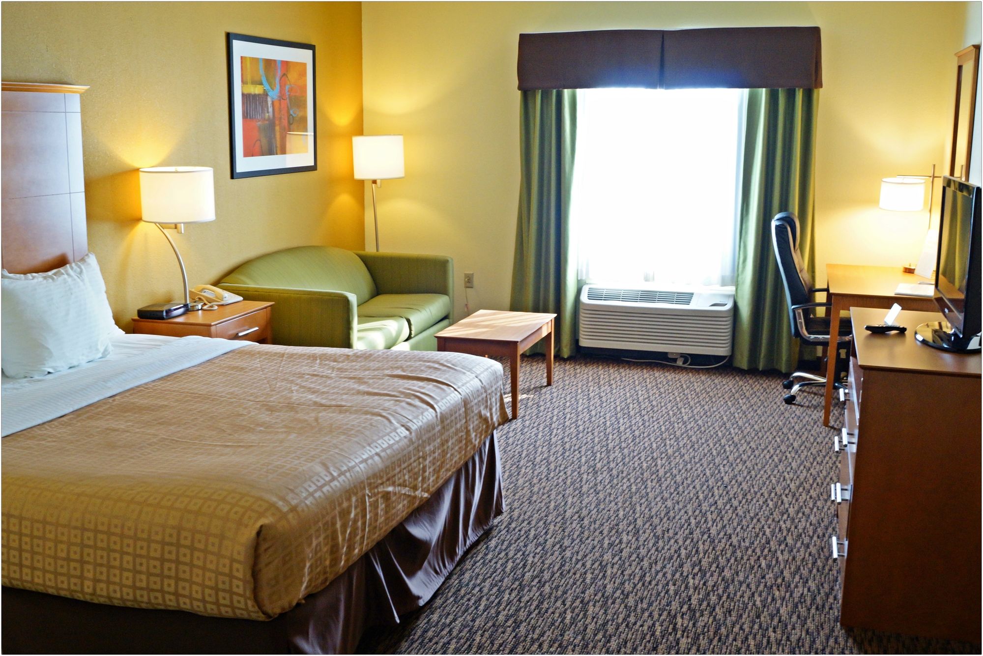 Clarion Hotel & Suites University-Shippensburg