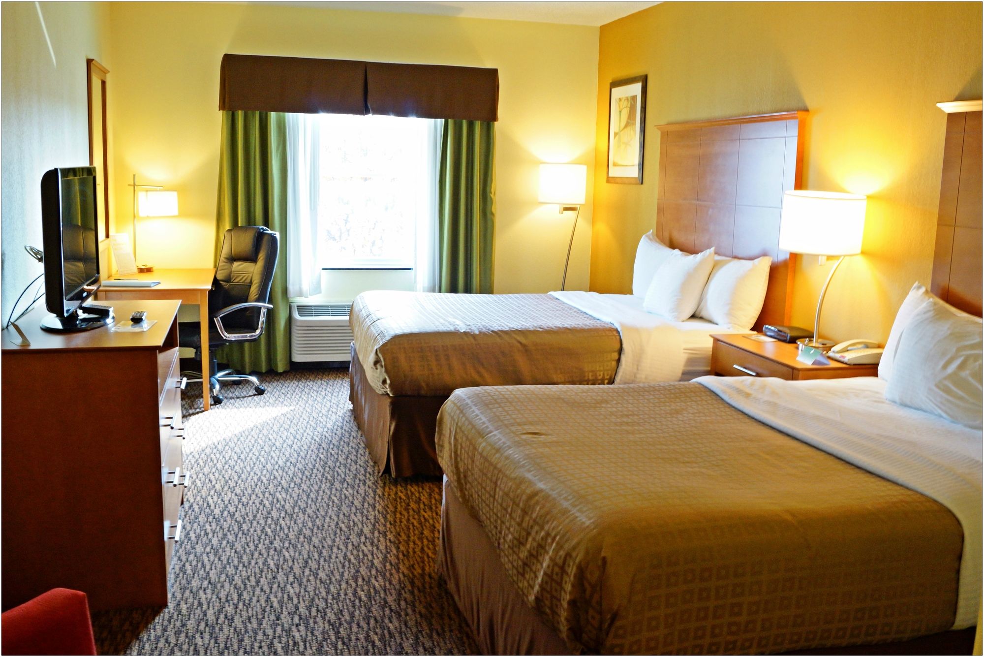 Clarion Hotel & Suites University-Shippensburg