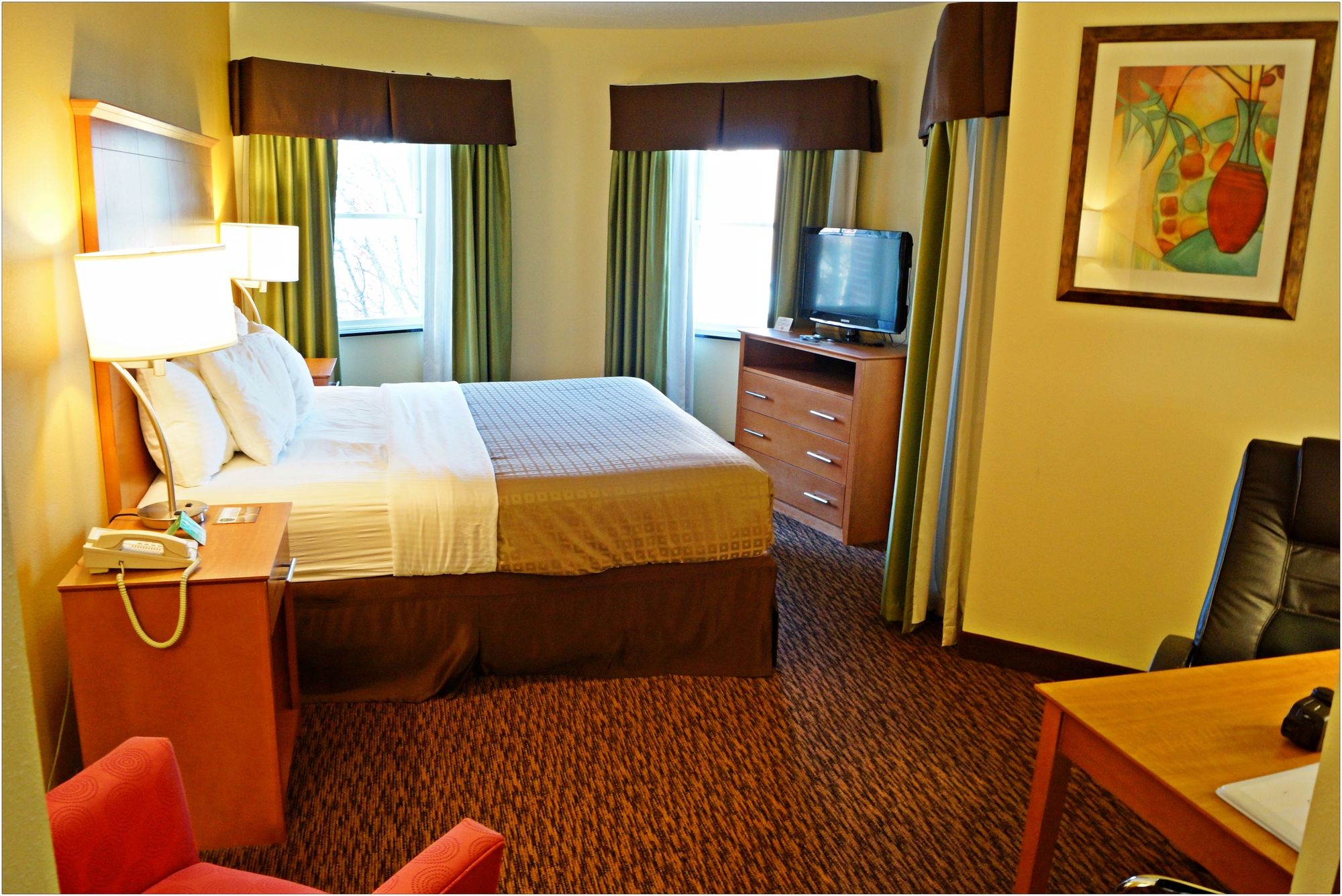 Clarion Hotel & Suites University-Shippensburg