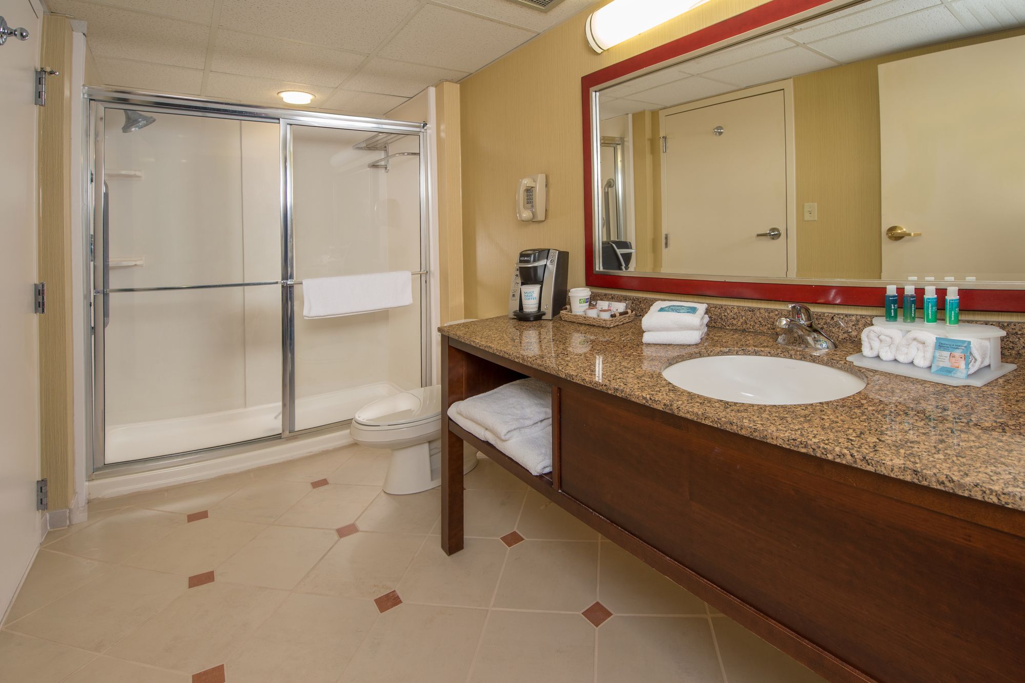 Holiday Inn Express State College @Williamsburg Square