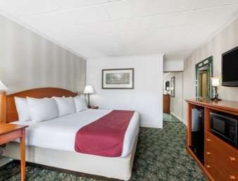 Ramada by Wyndham State College Hotel & Conference Center