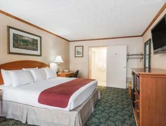Ramada by Wyndham State College Hotel & Conference Center