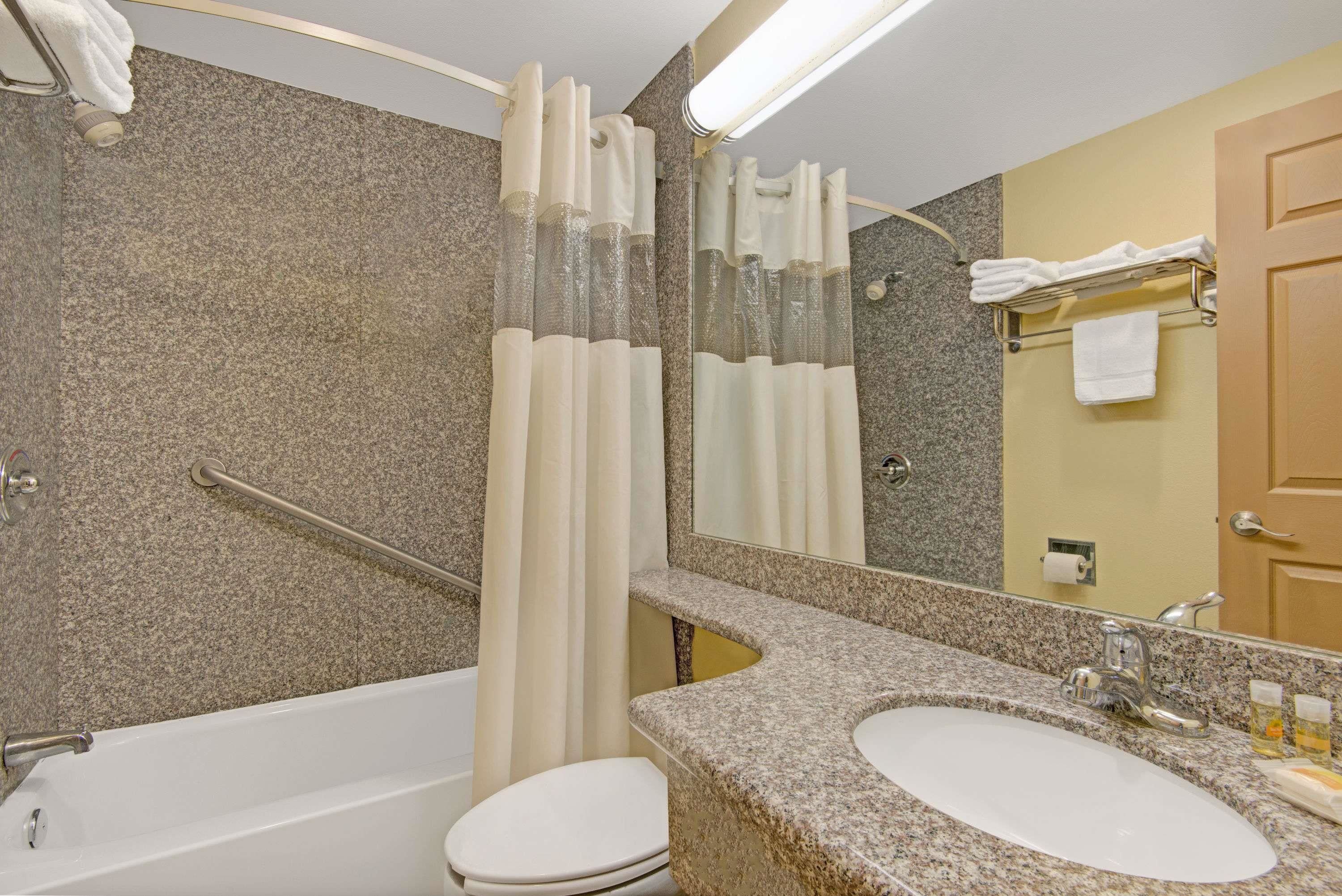 Days Inn by Wyndham Washington Pennsylvania