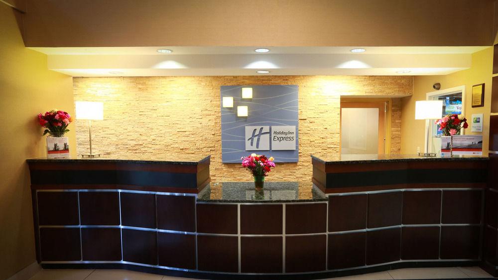 Holiday Inn Express Hotel & Suites West Chester