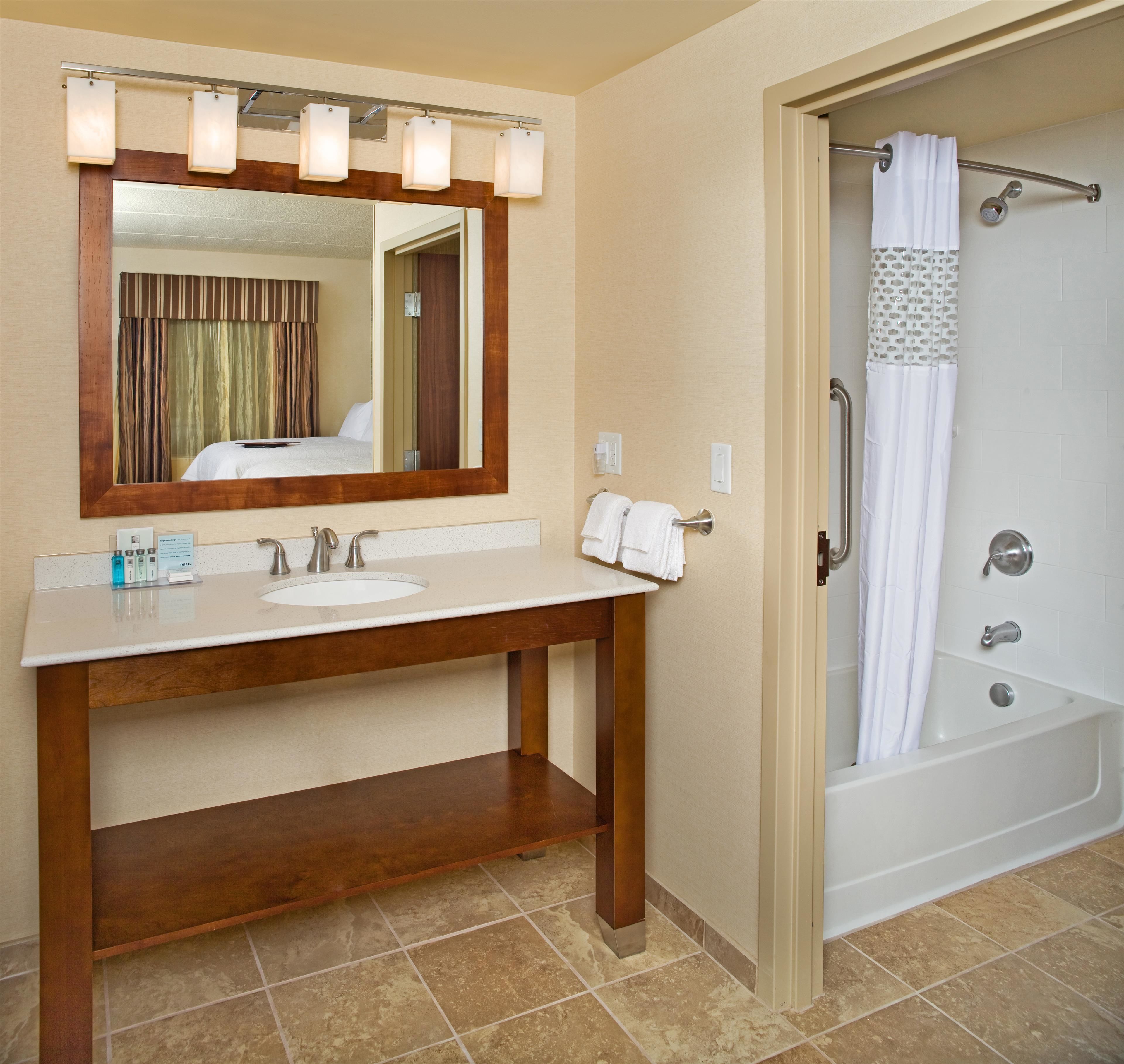 Hampton Inn & Suites Pittsburgh Waterfront West Homestead