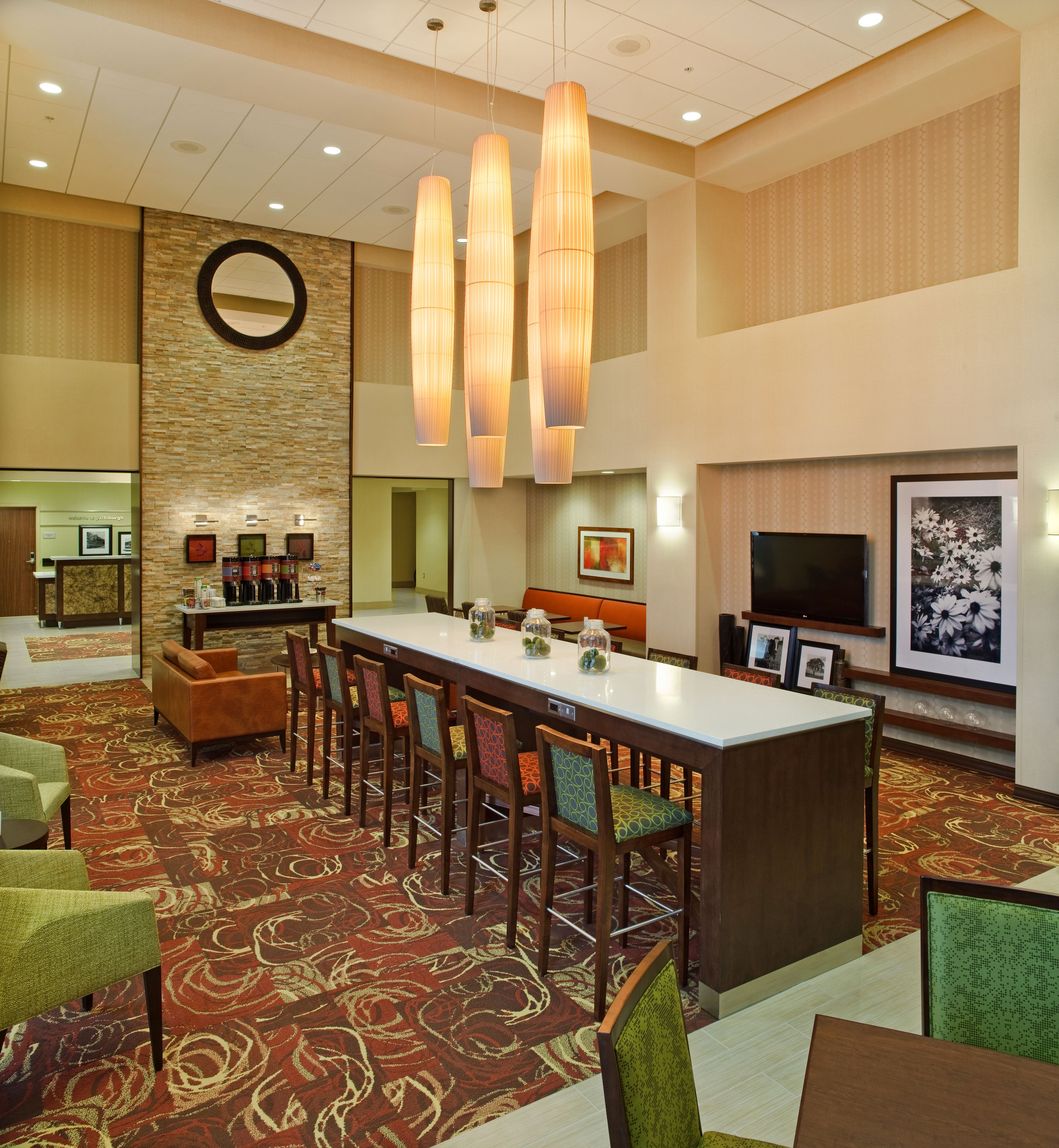 Hampton Inn & Suites Pittsburgh Waterfront West Homestead