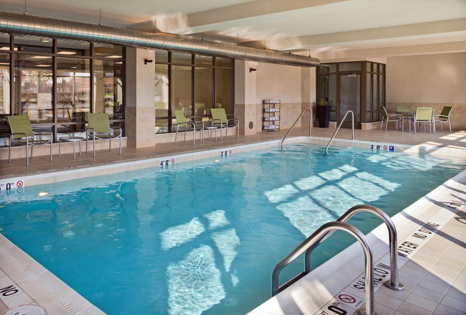 Hampton Inn & Suites Pittsburgh Waterfront West Homestead