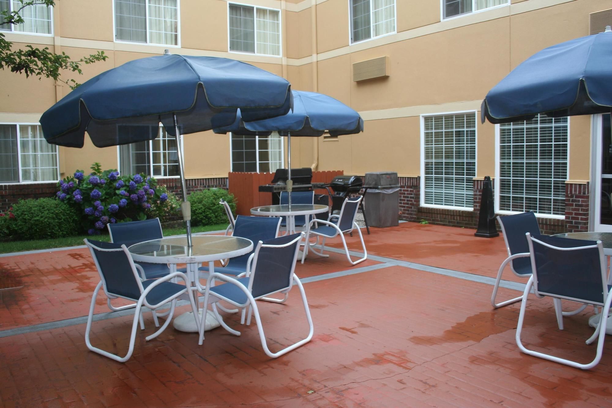 Extended Stay America Select Suites Providence - Airport