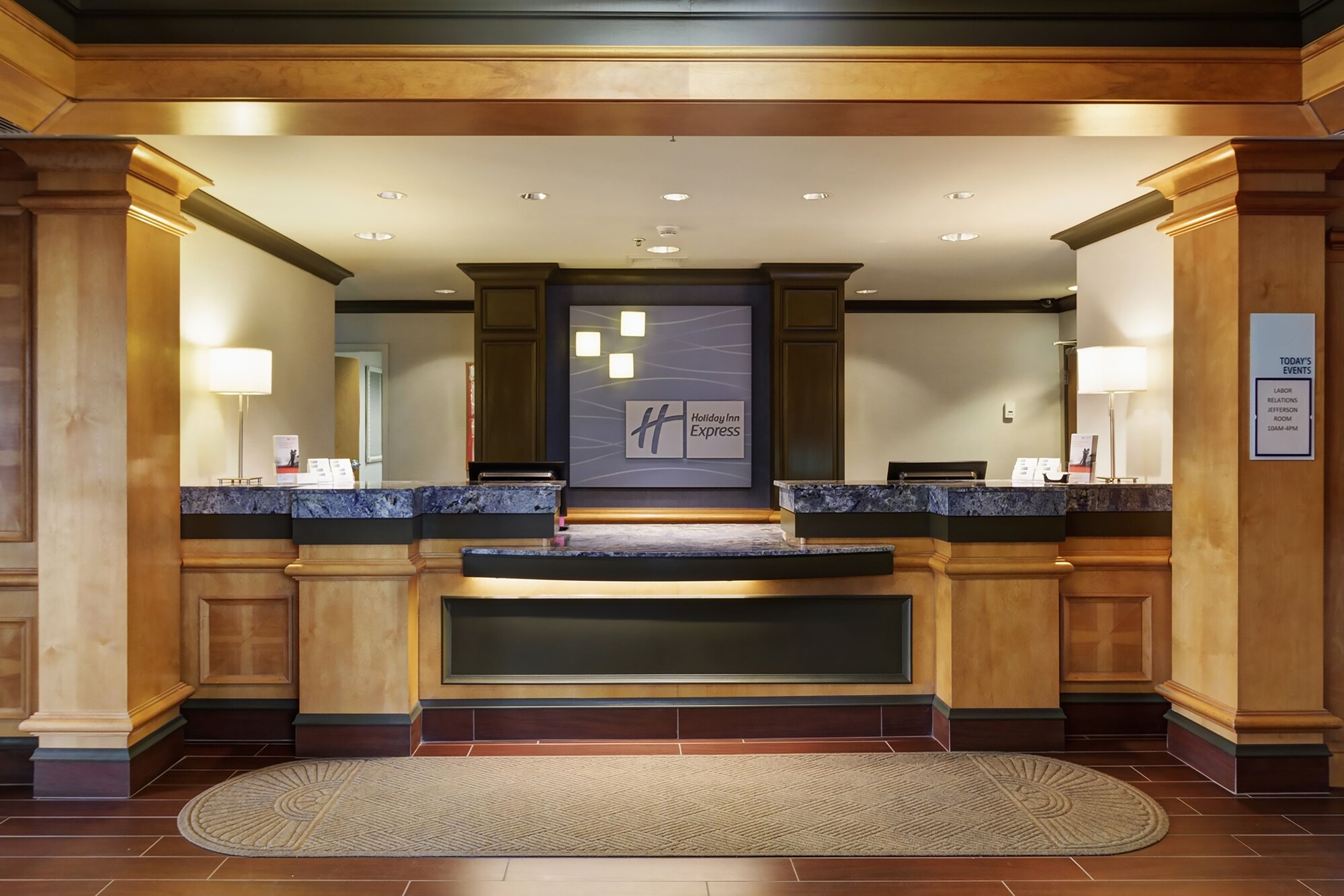 Holiday Inn Express Hotel & Suites Wareick-Providence