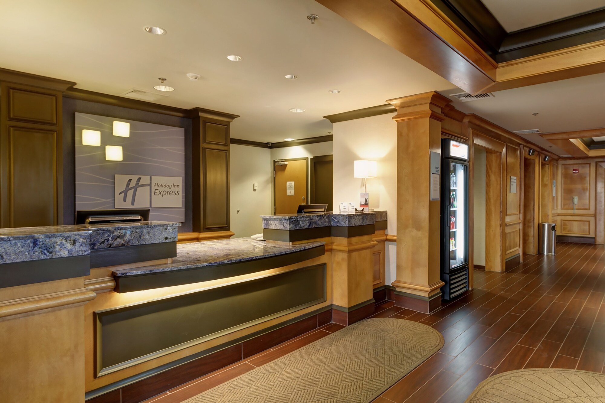 Holiday Inn Express Hotel & Suites Wareick-Providence