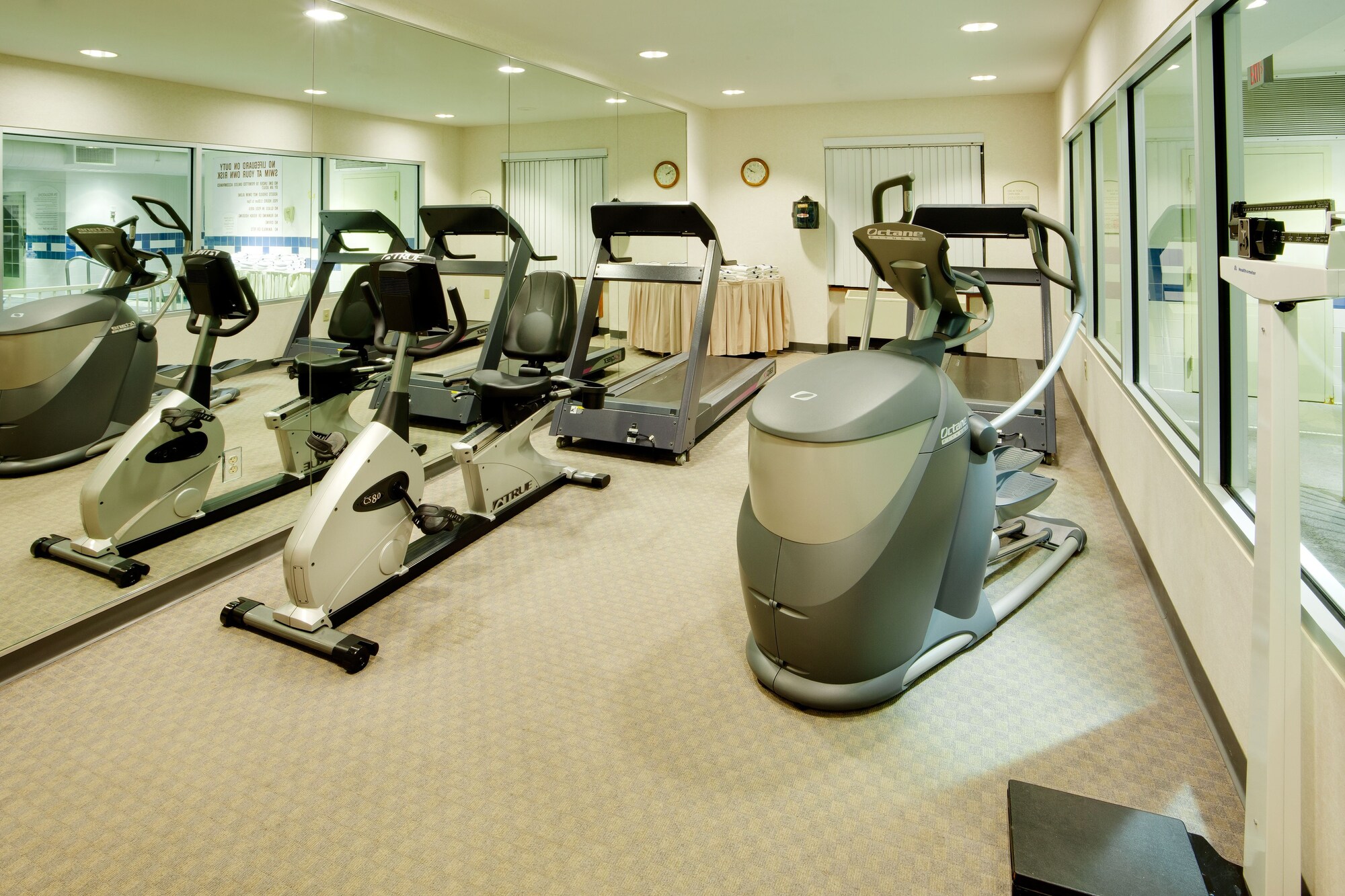 Holiday Inn Express Hotel & Suites Wareick-Providence