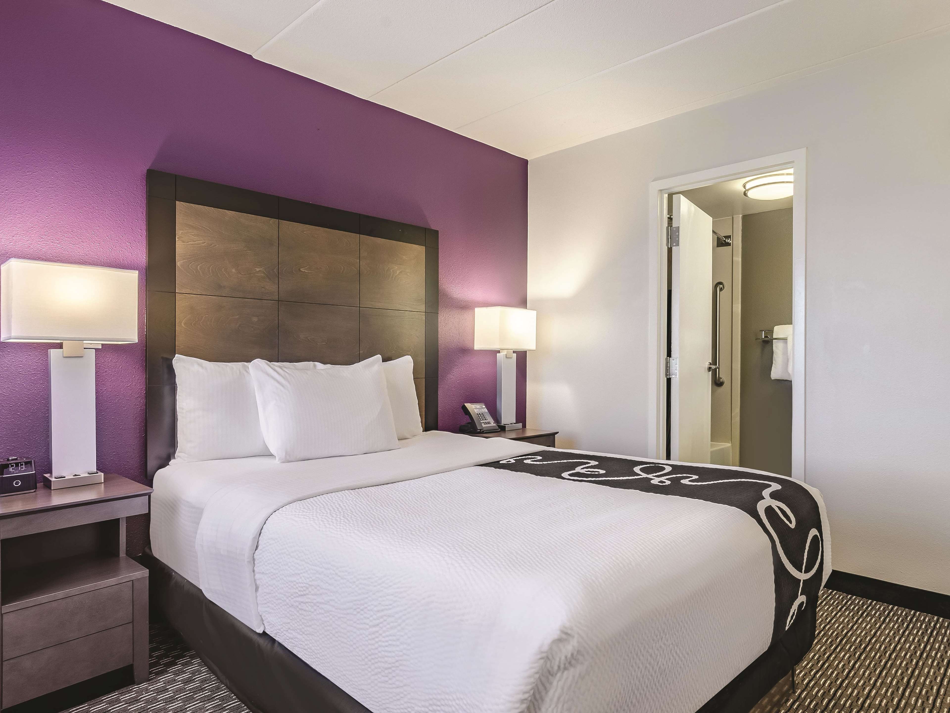 La Quinta Inn & Suites by Wyndham Warwick Providence Airport