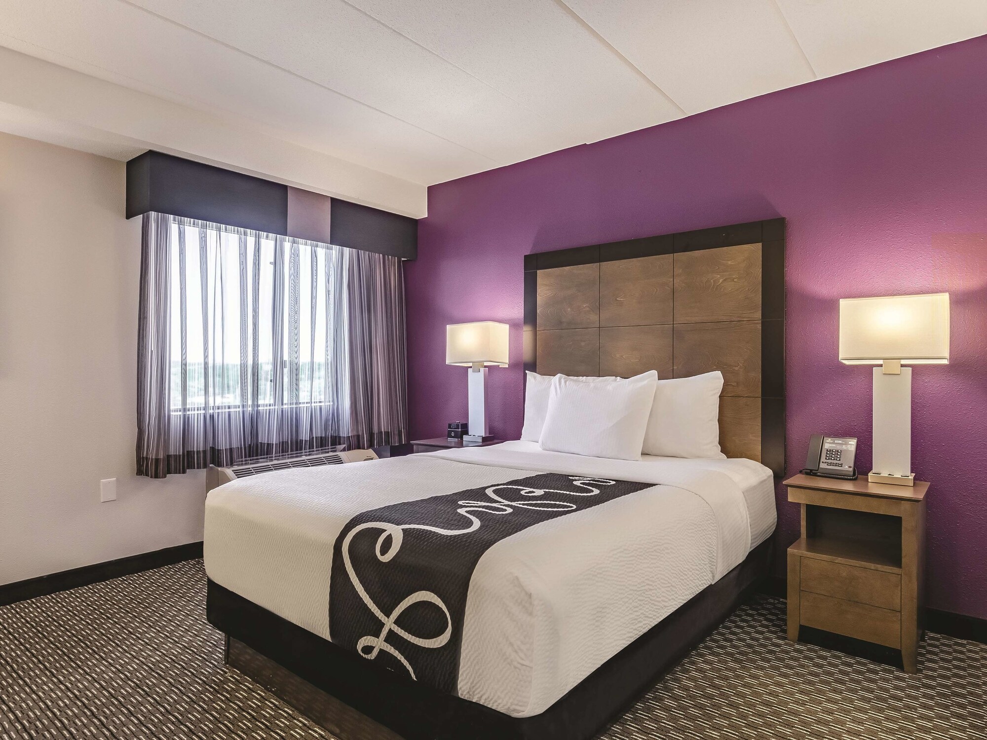 La Quinta Inn & Suites by Wyndham Warwick Providence Airport