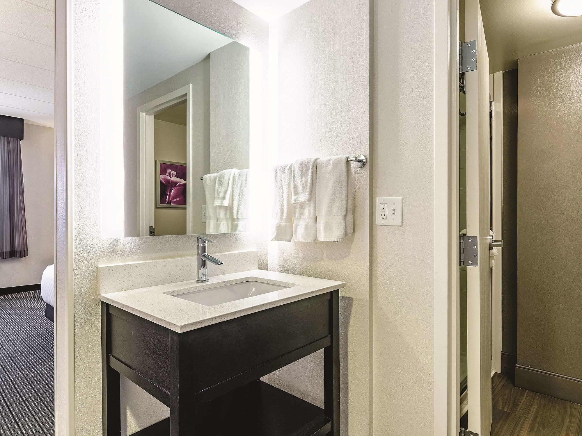 La Quinta Inn & Suites by Wyndham Warwick Providence Airport