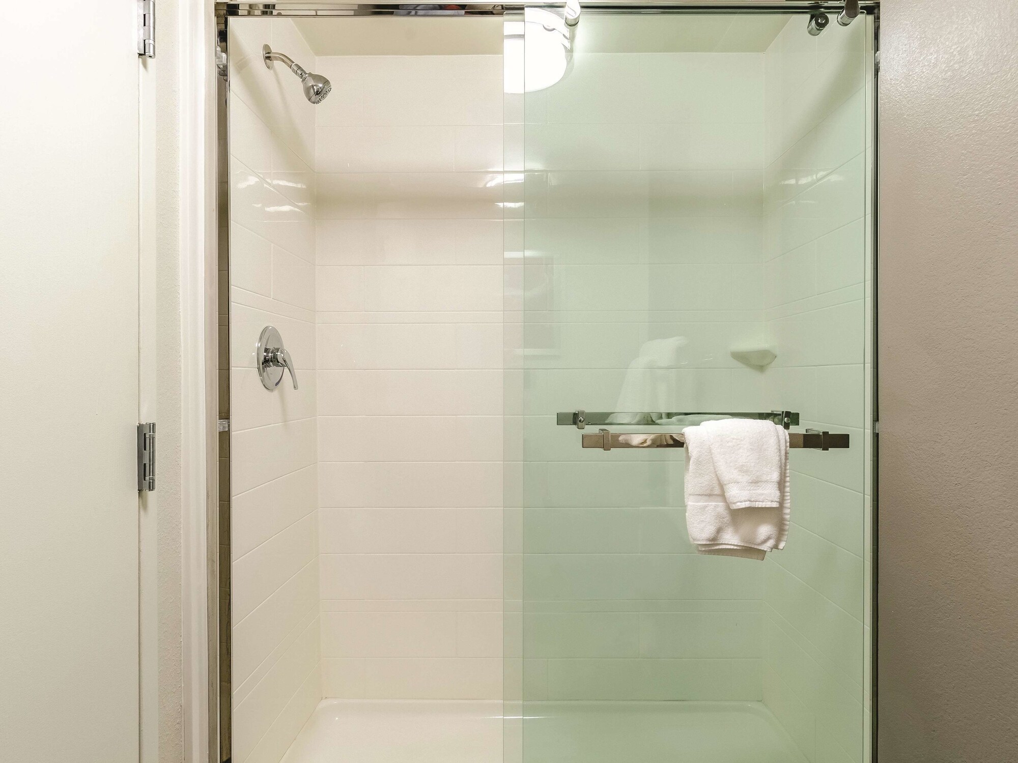 La Quinta Inn & Suites by Wyndham Warwick Providence Airport