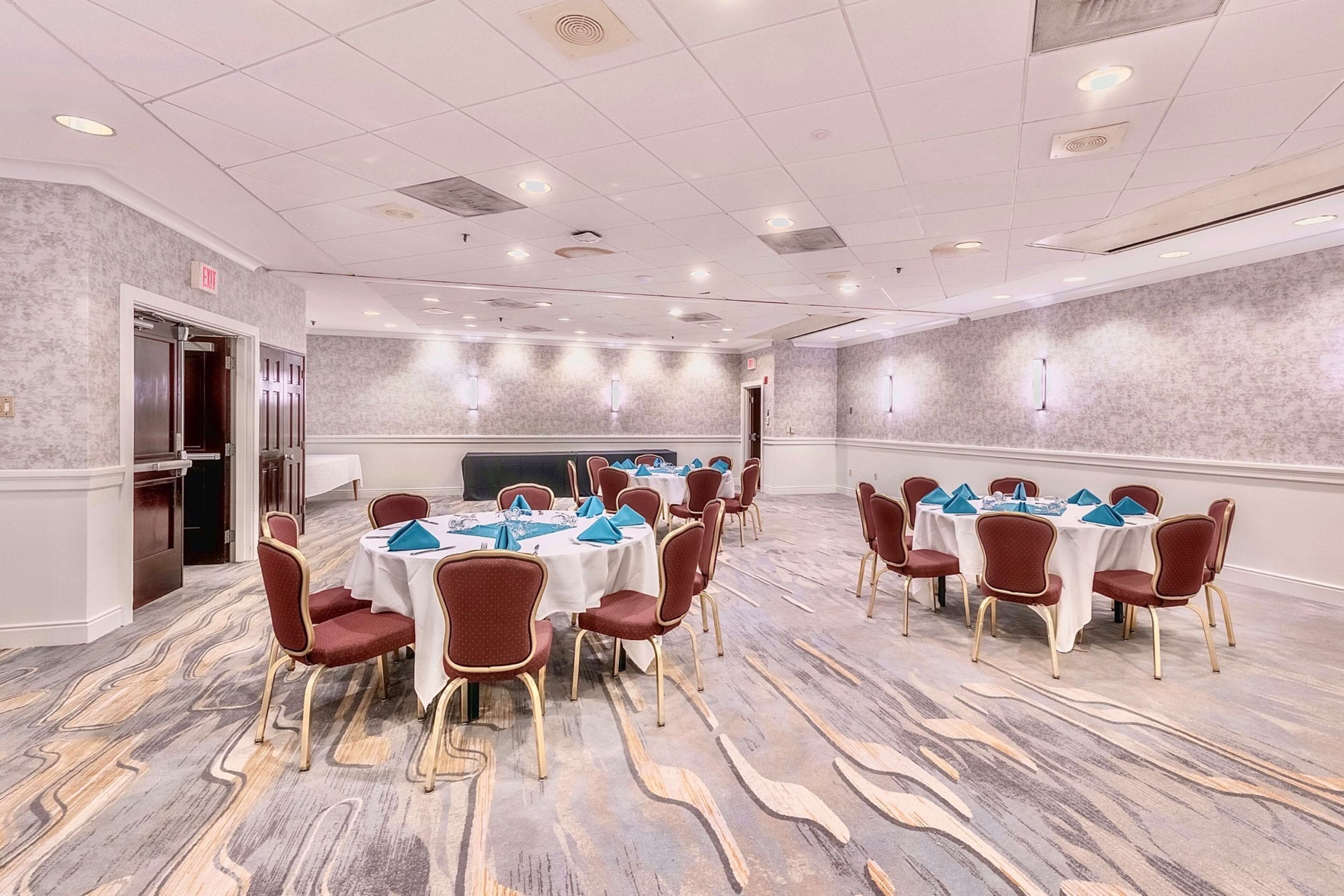 DoubleTree by Hilton Providence Airport Warwick