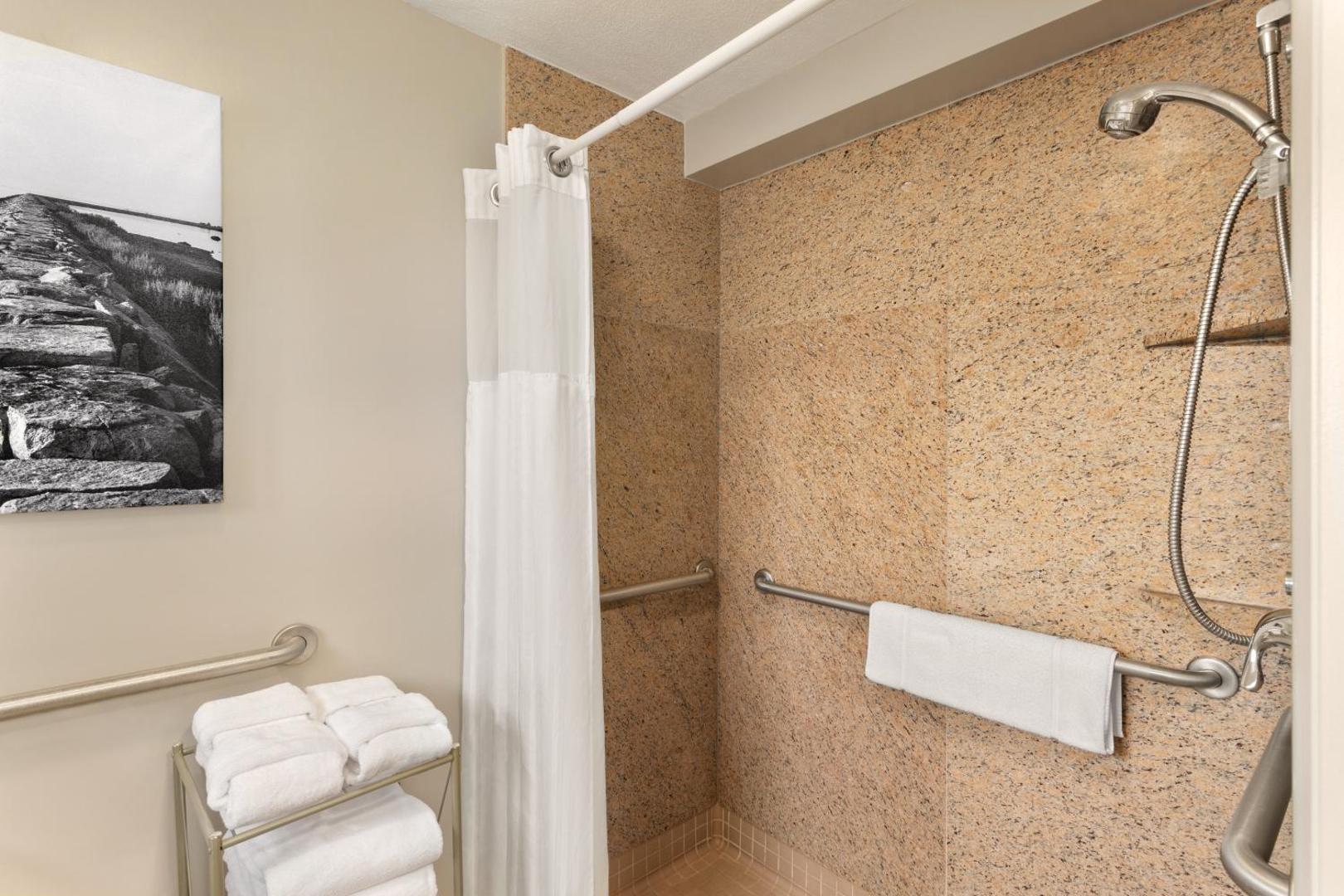 DoubleTree by Hilton Providence Airport Warwick