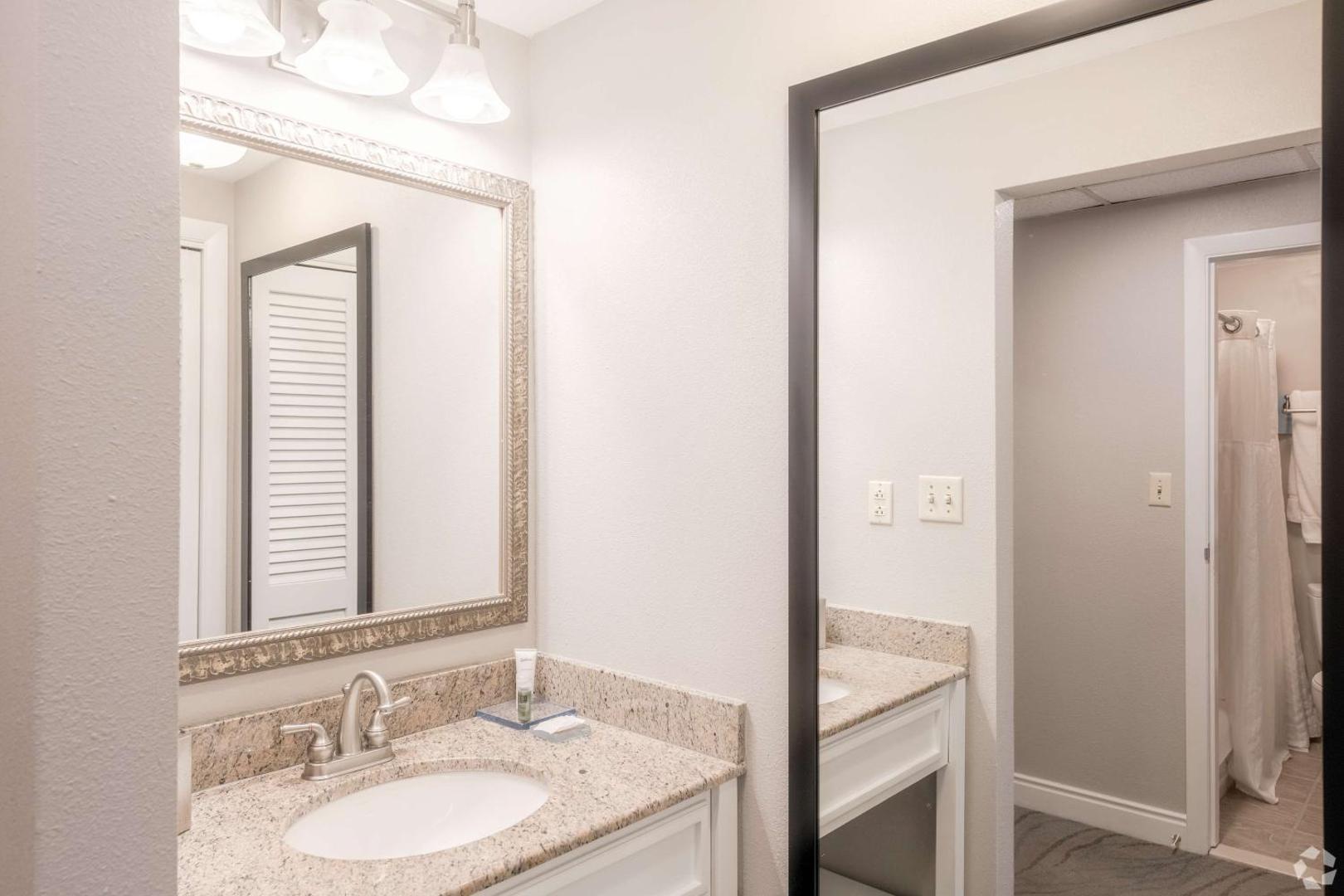 DoubleTree by Hilton Providence Airport Warwick