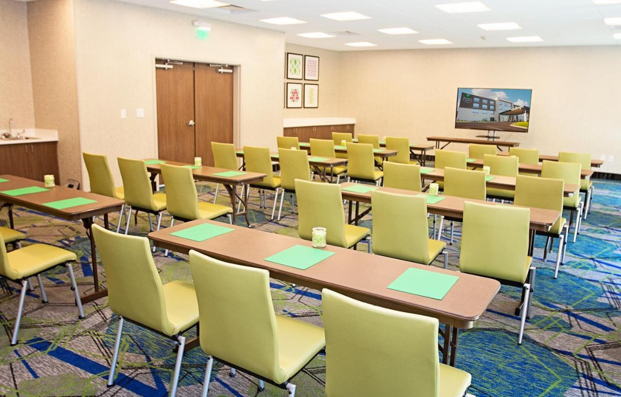 Holiday Inn Express & Suites Greenwood Mall