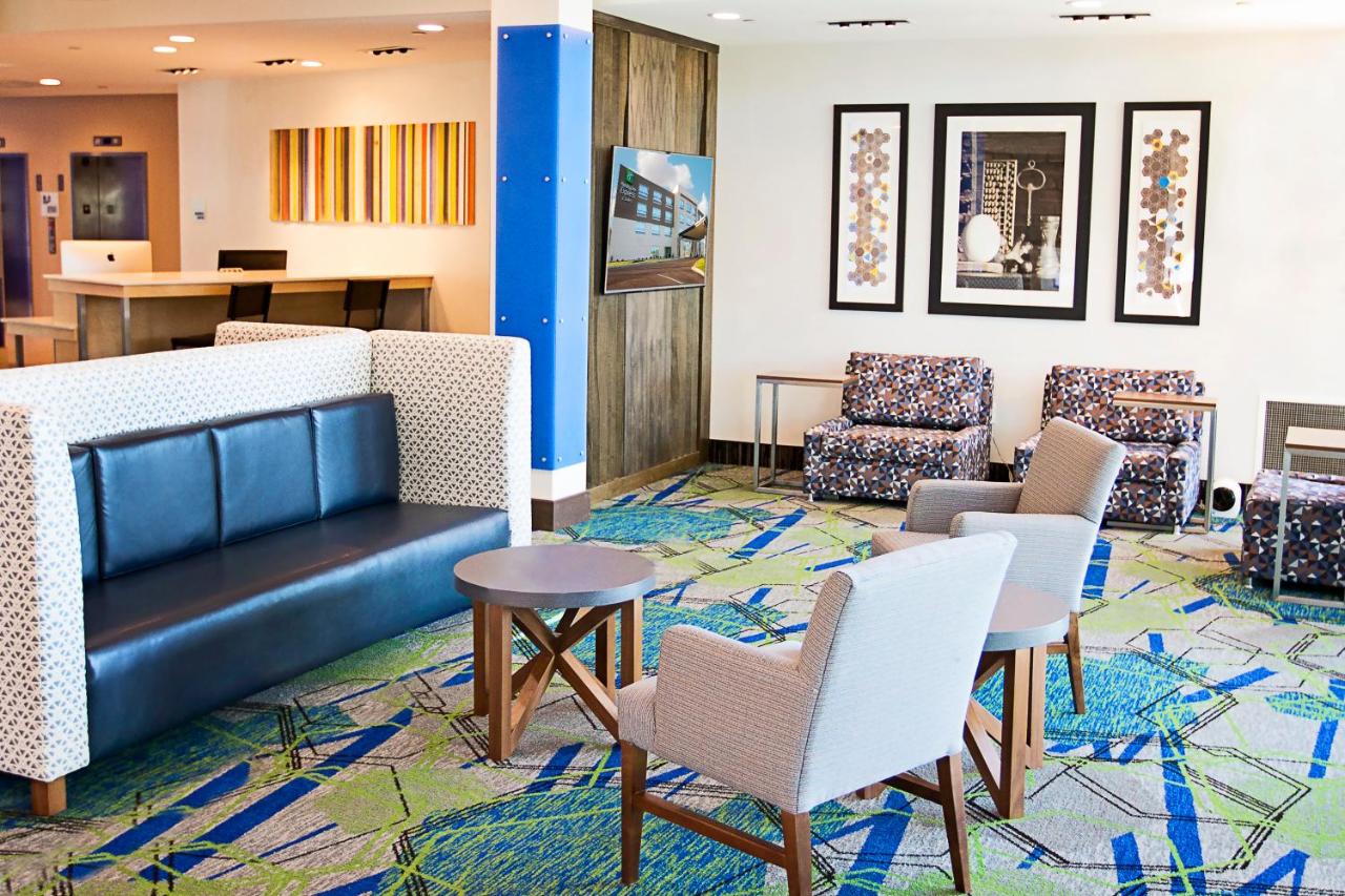 Holiday Inn Express & Suites Greenwood Mall