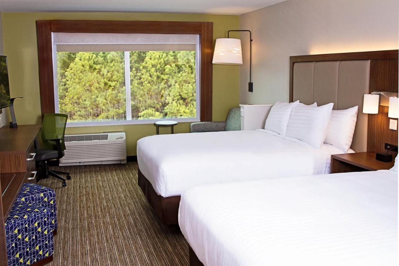 Holiday Inn Express & Suites Greenwood Mall